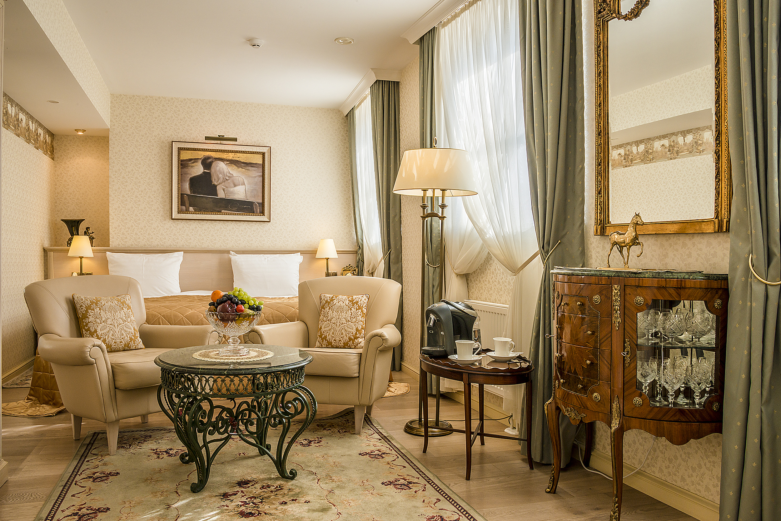 Junior Suite King Bed One Bedroom 