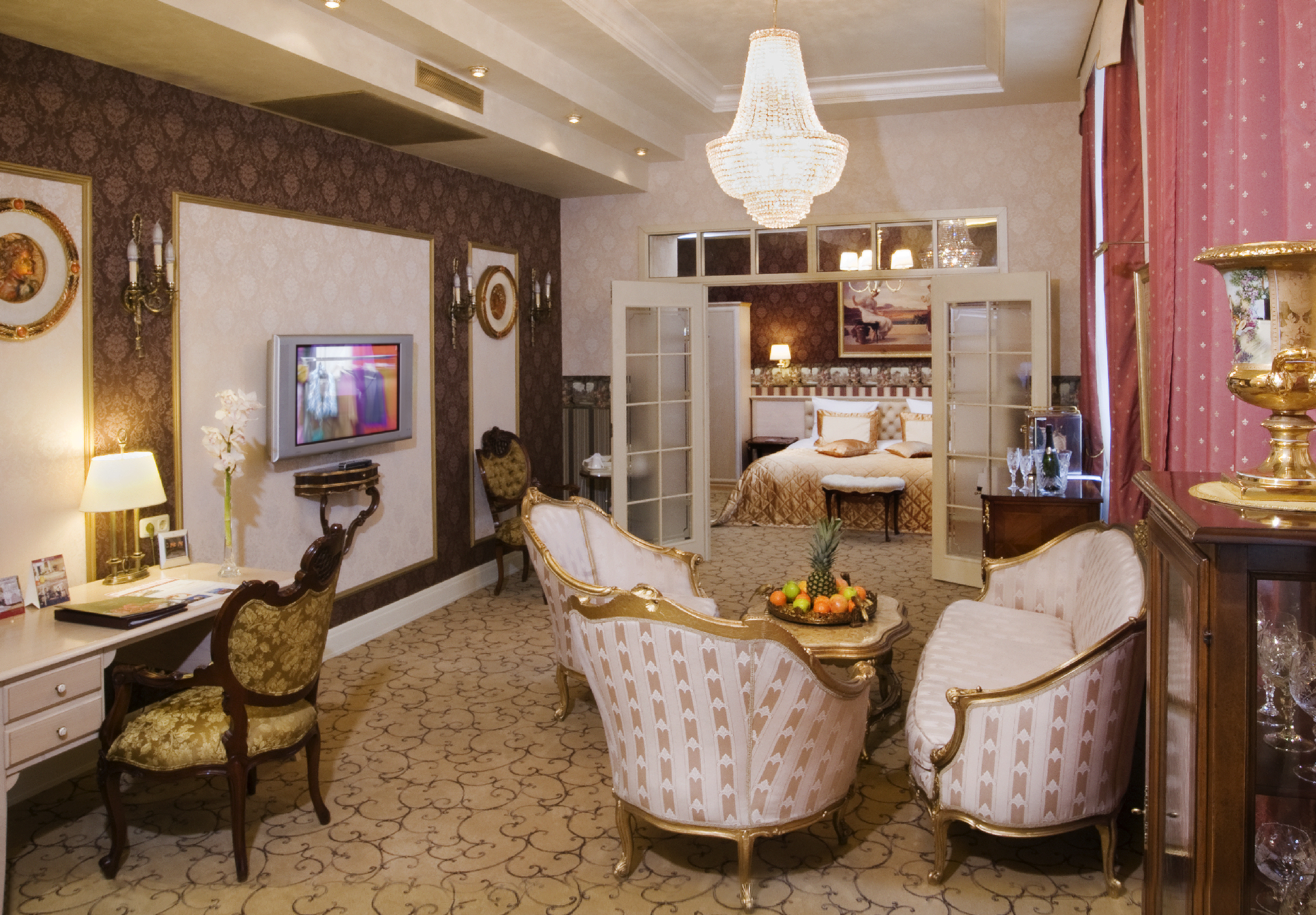 Suite King Bed One Bedroom 