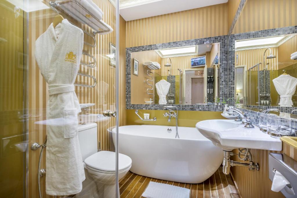 Double or Twin Deluxe One Bed