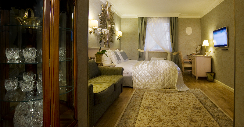 Double or Twin Deluxe One Bed