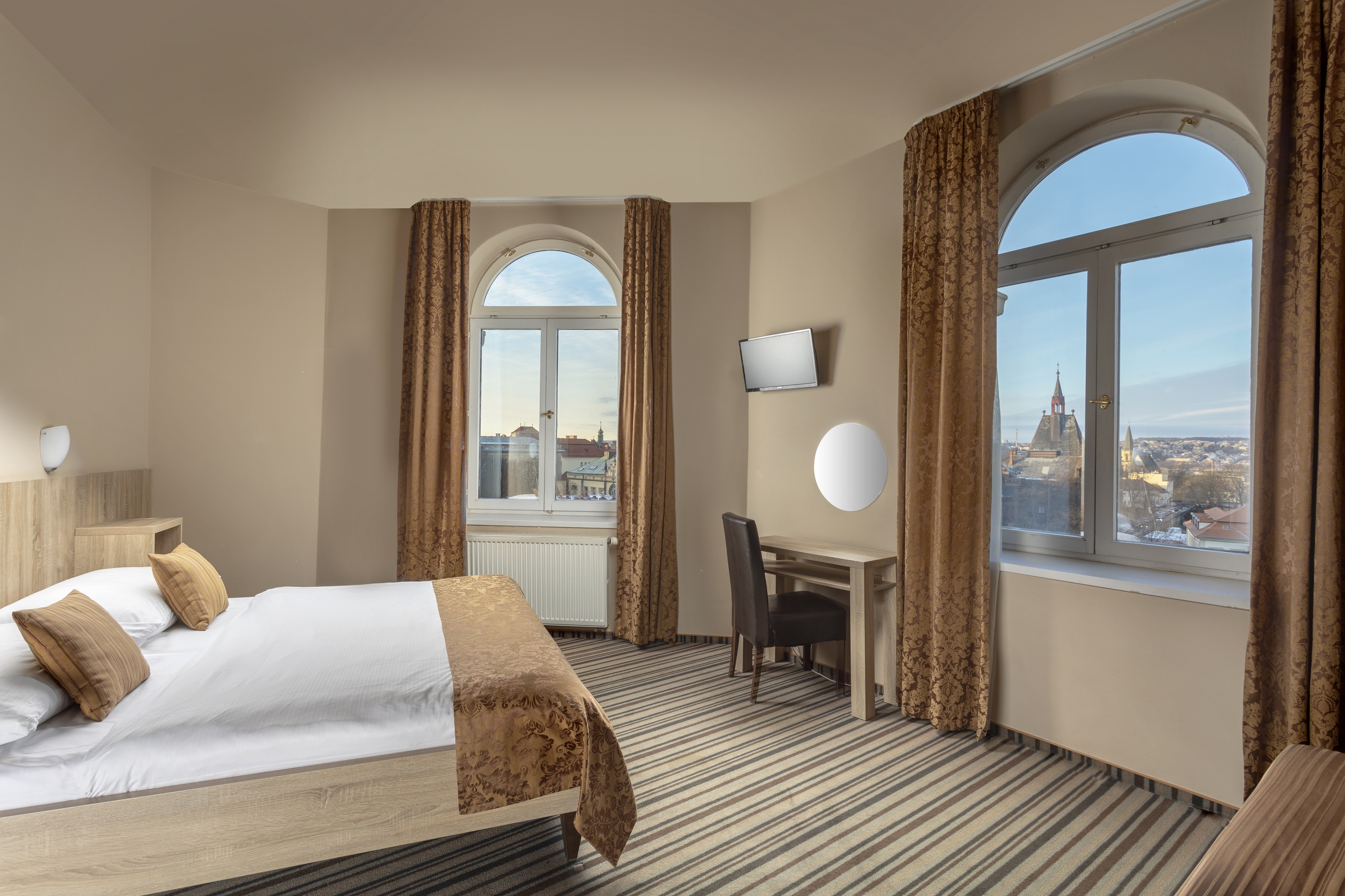 Double or Twin Standard