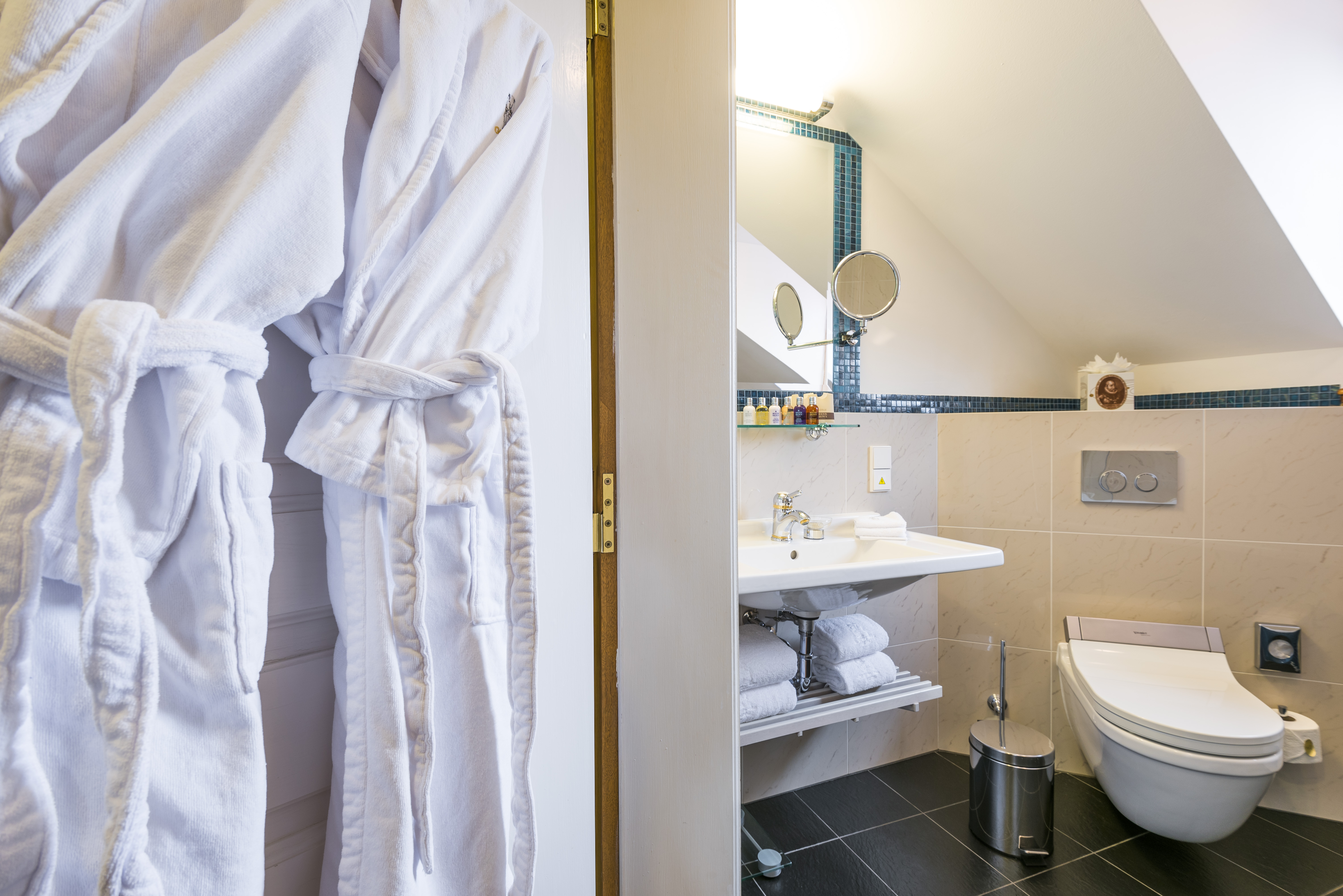 Double or Twin Deluxe