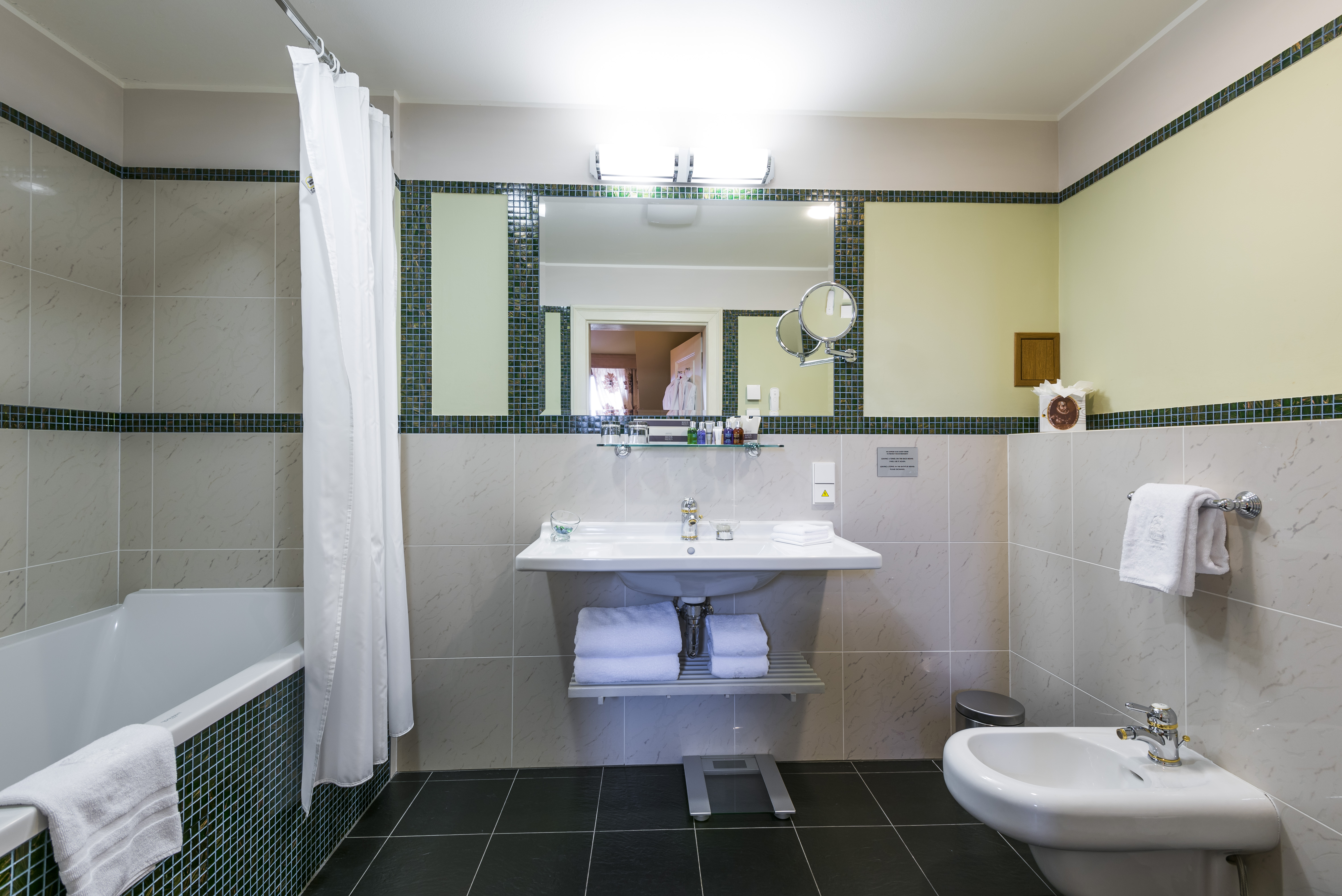 Double or Twin Grand