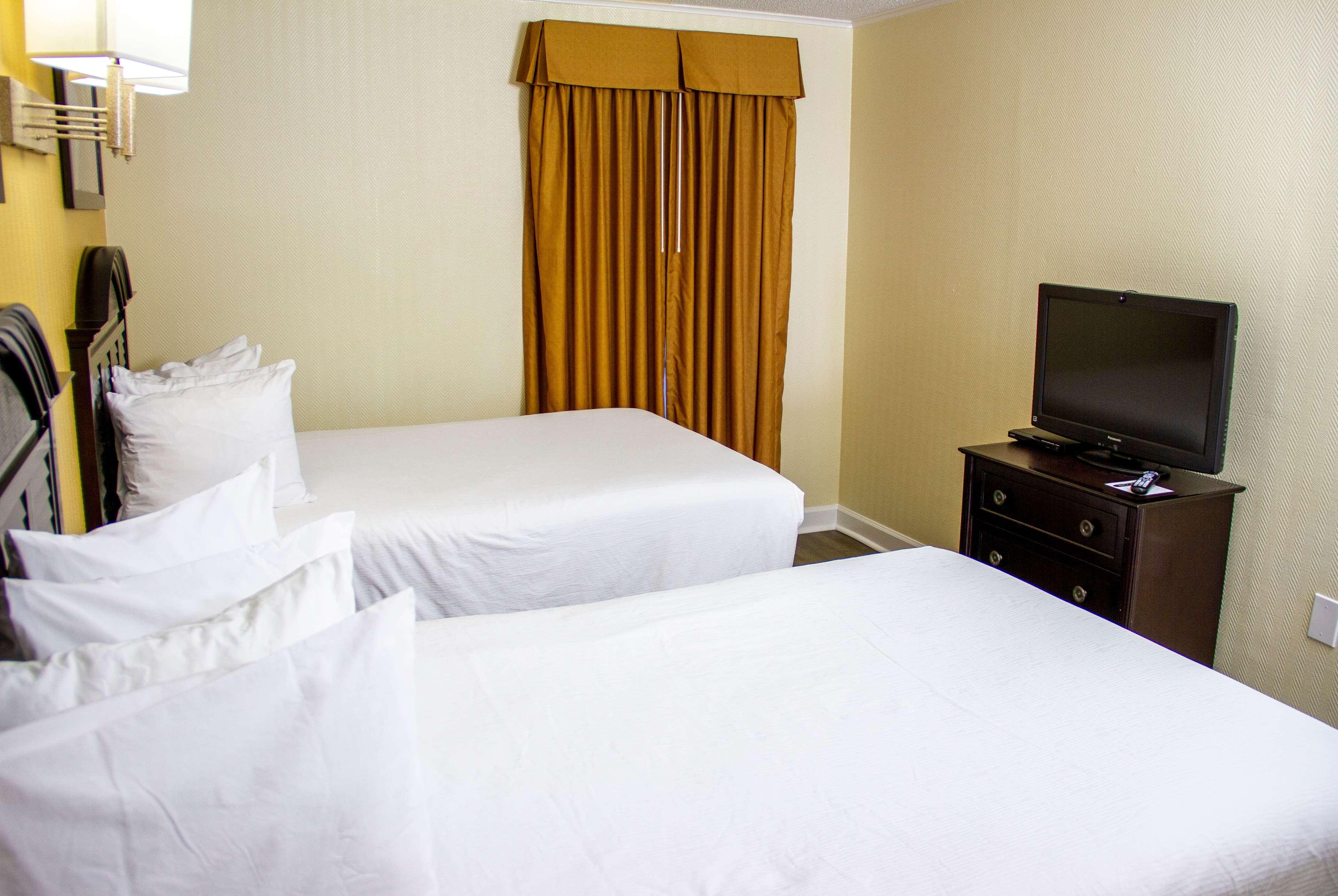 Quadruple Non Smoking