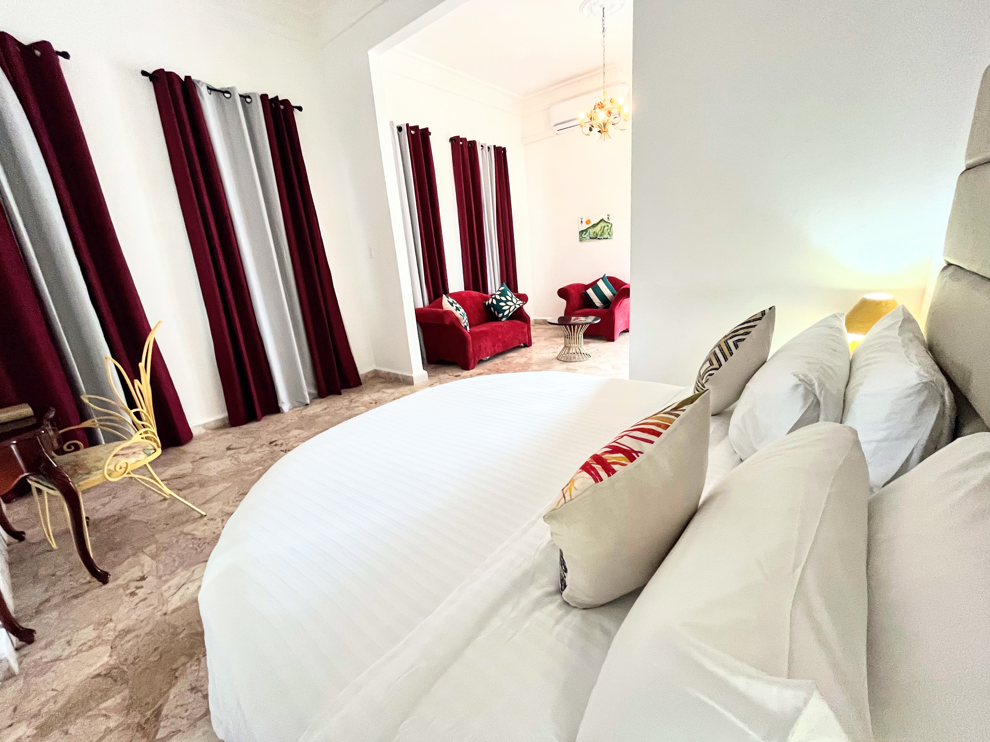 Suite Deluxe King Bed