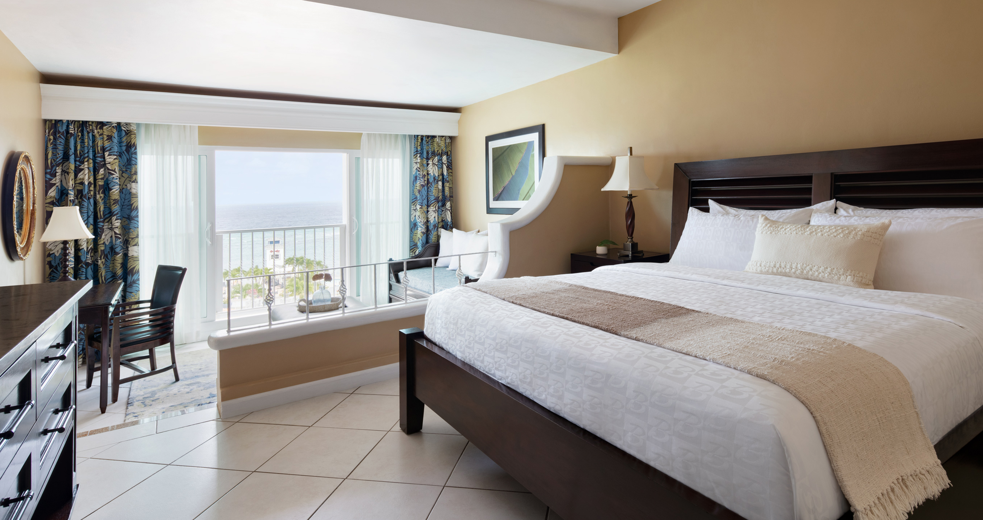 Suite Ocean View King Bed