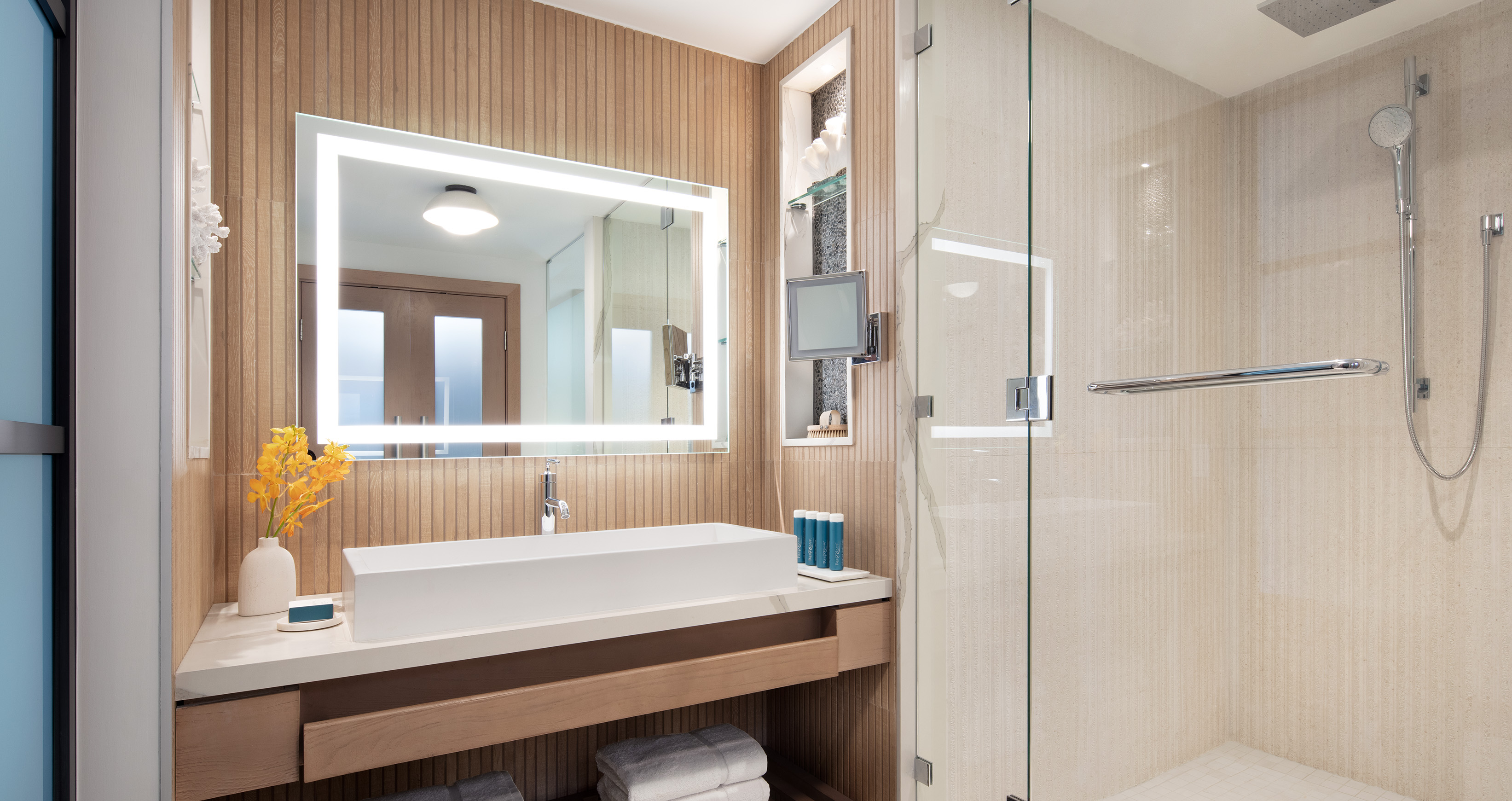 Suite Ocean View with Balcony