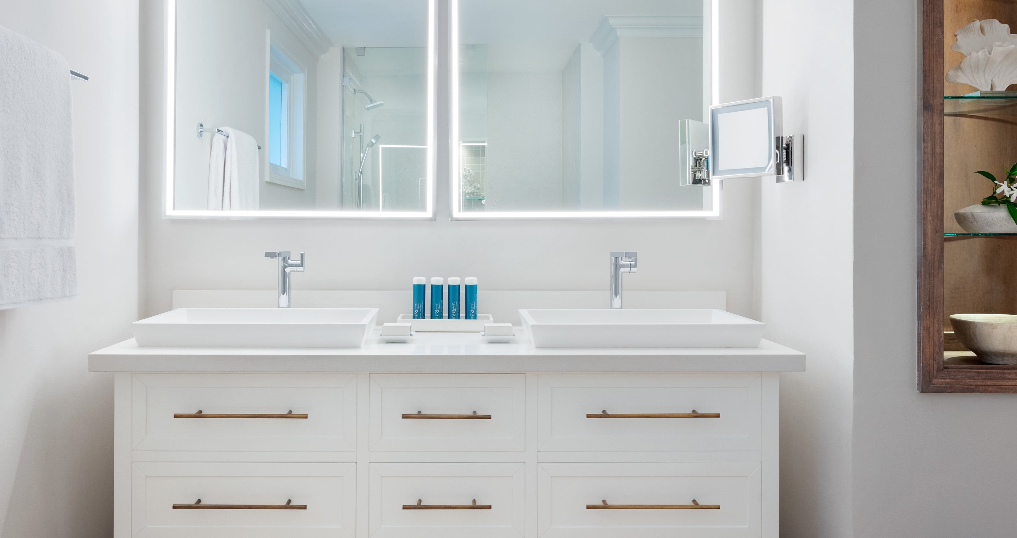 Room King Bed One Bedroom 