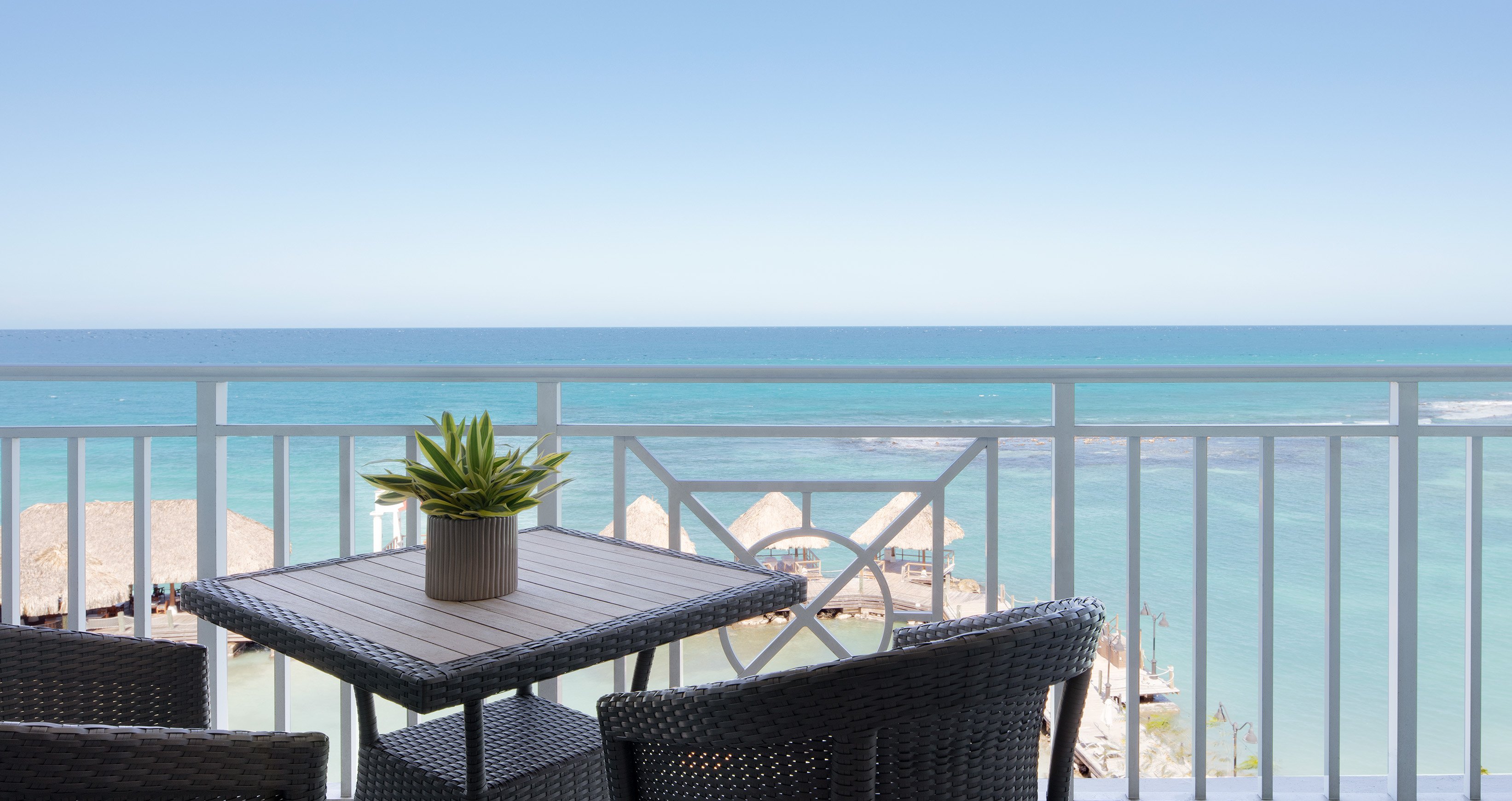 Room Club Beach Front