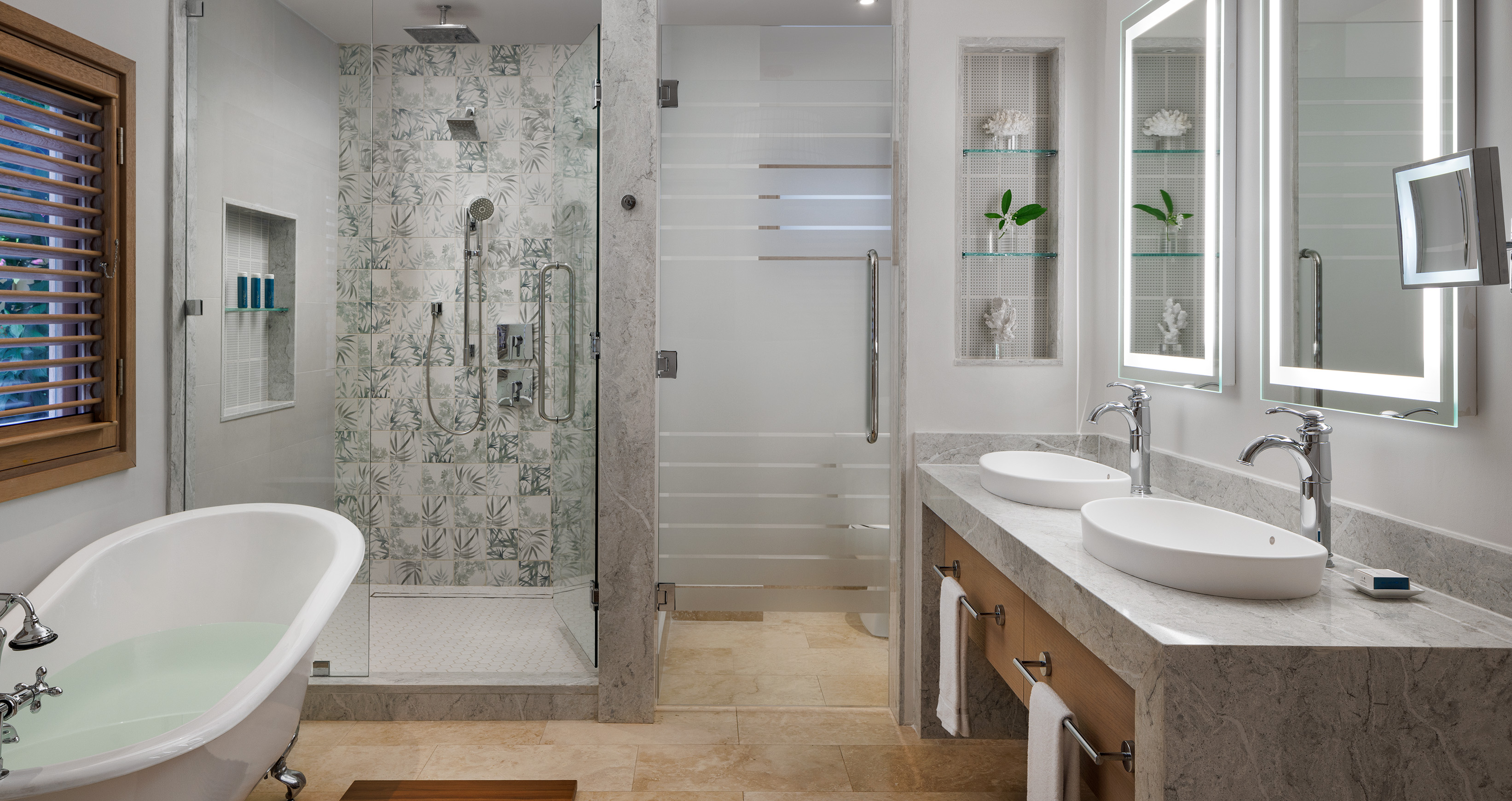 Suite Ocean Front King Bed