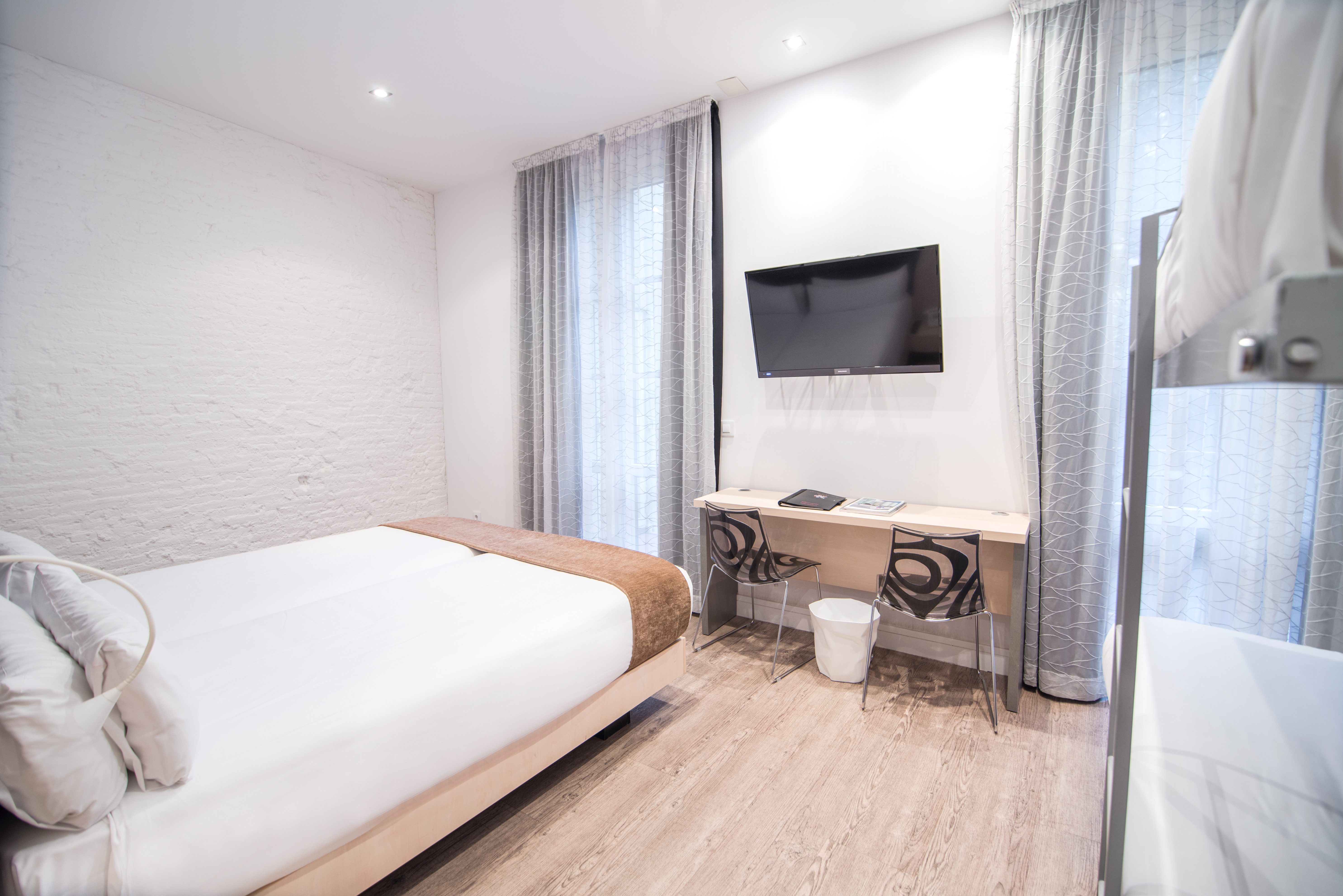 Apartment Capacity 6