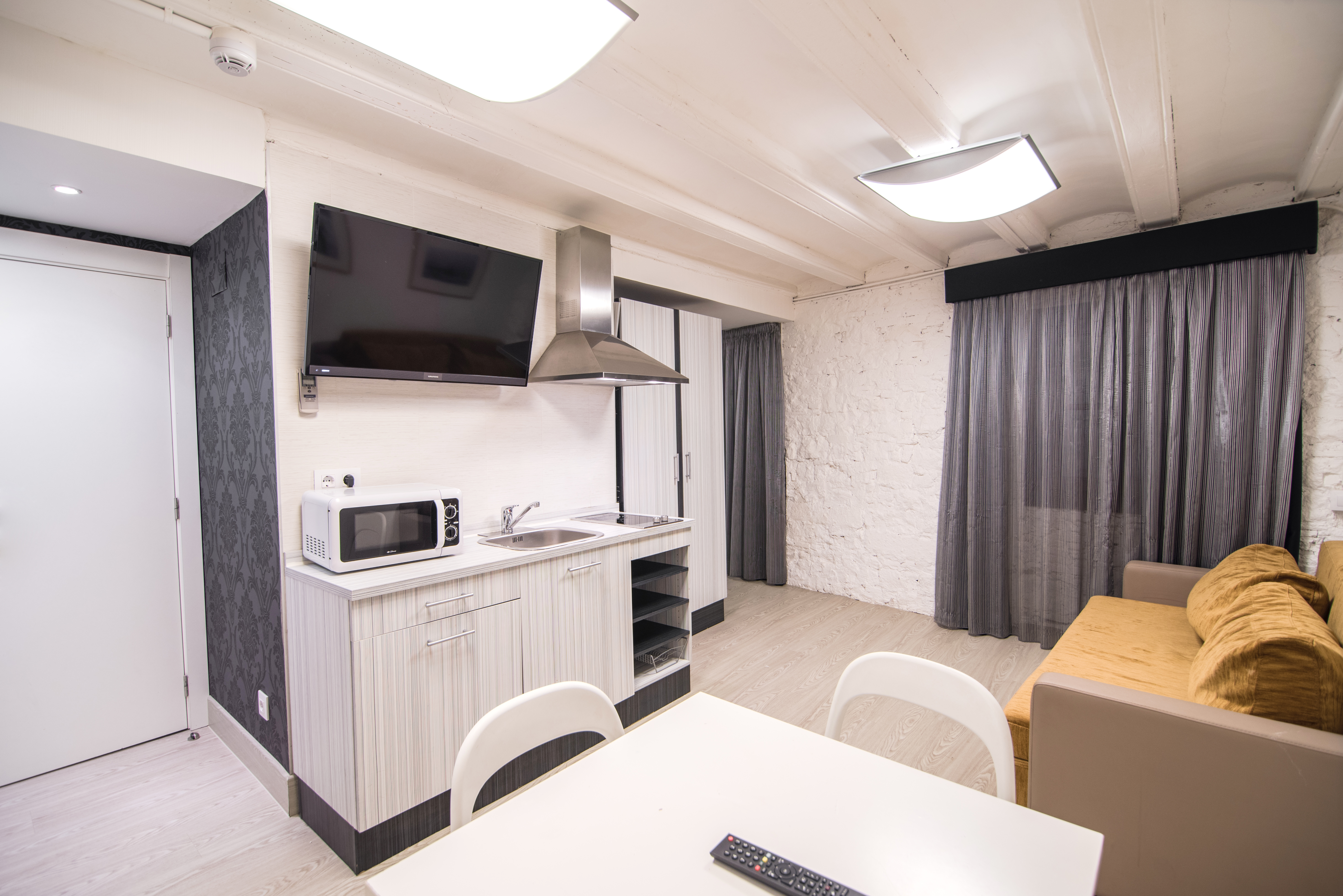 Apartment Capacity 6