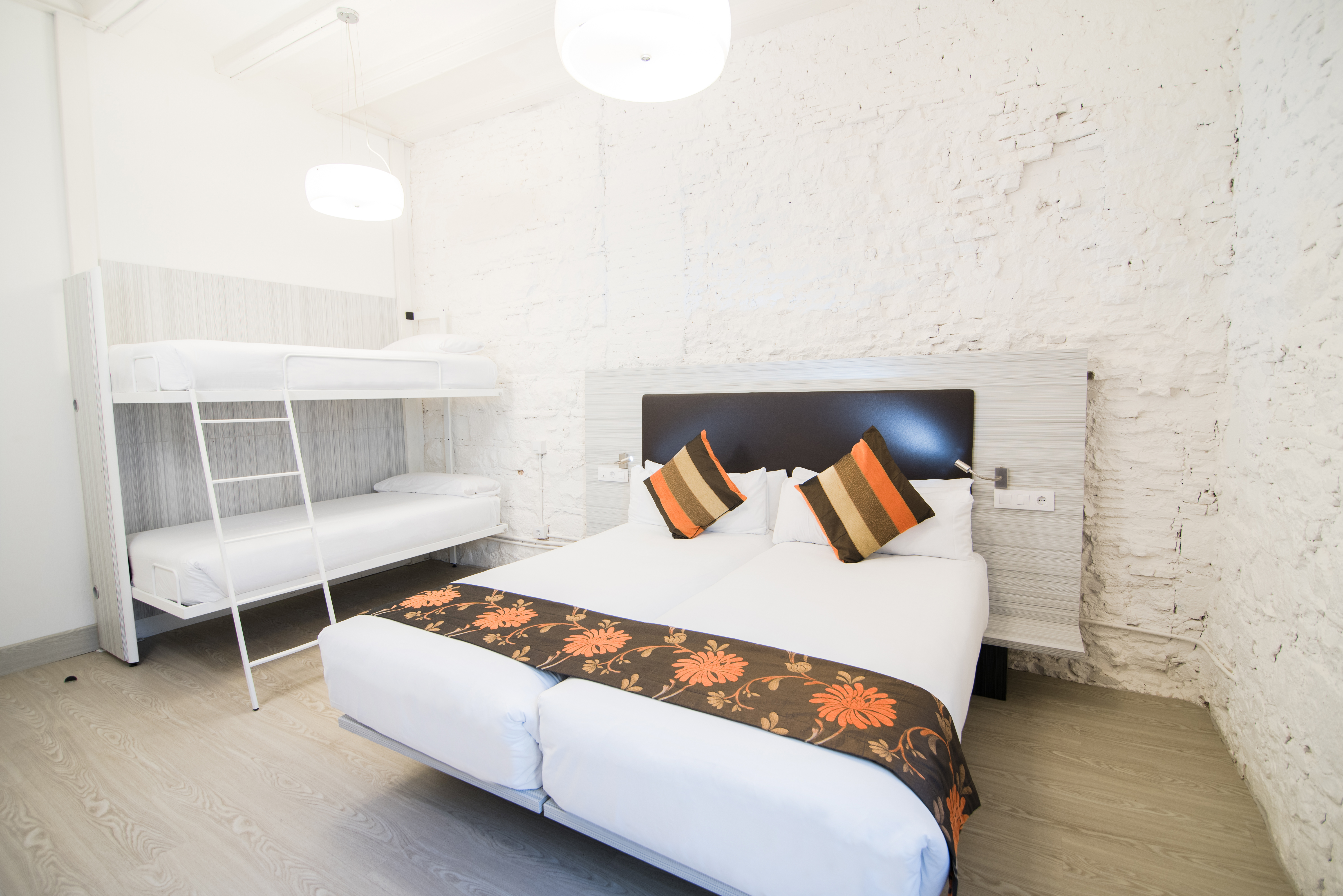 Apartment Capacity 6