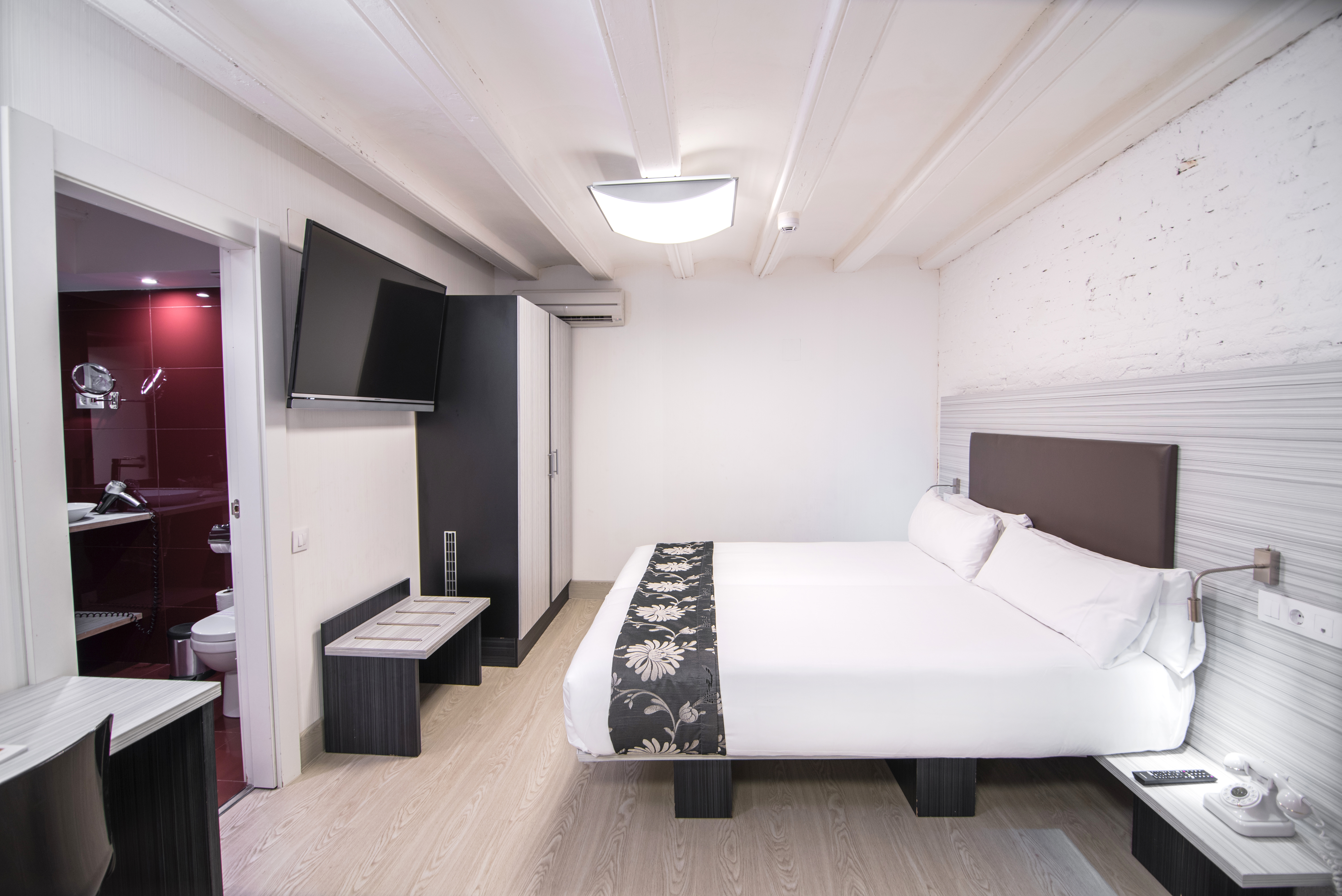 Apartment Capacity 4