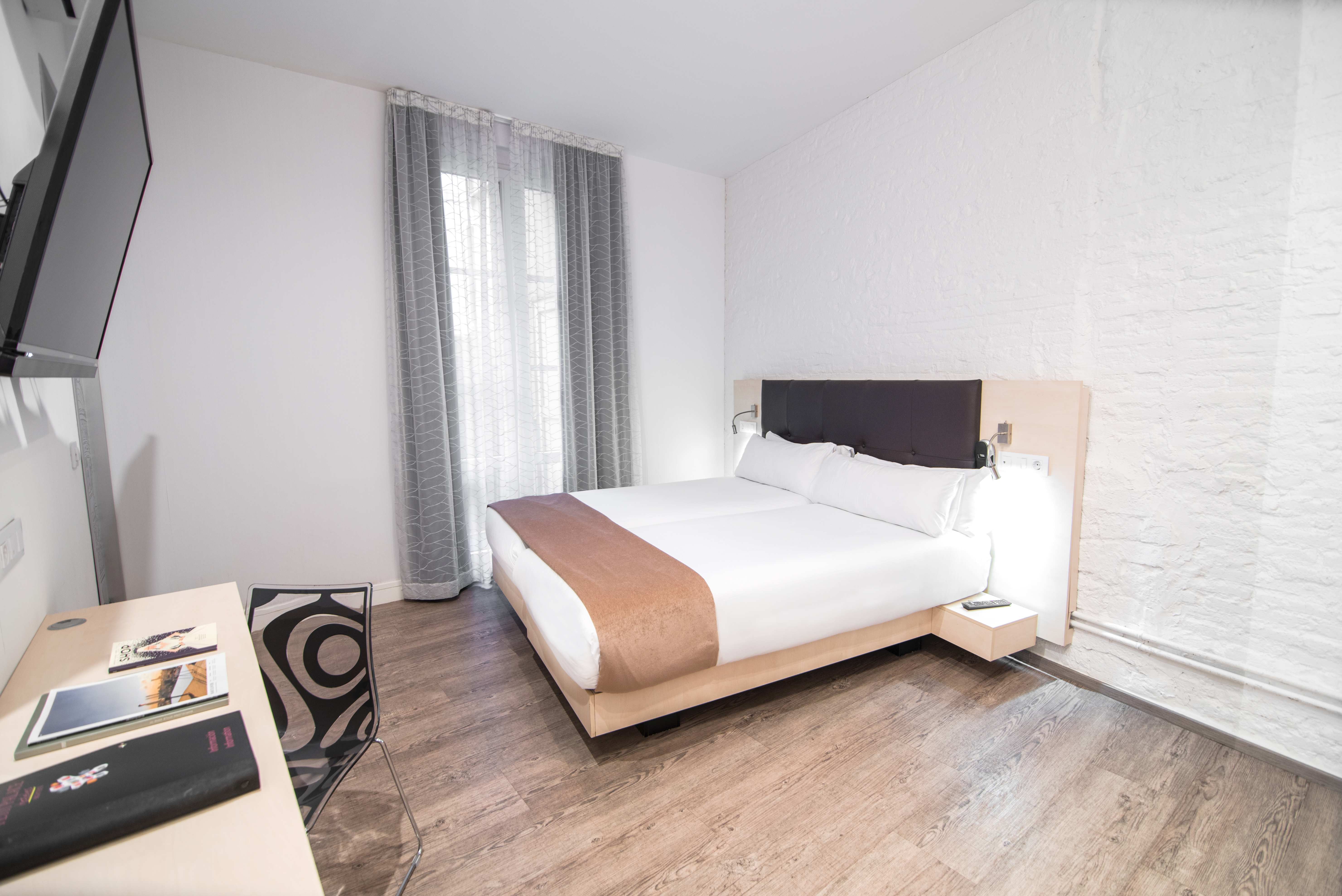 Apartment Capacity 4