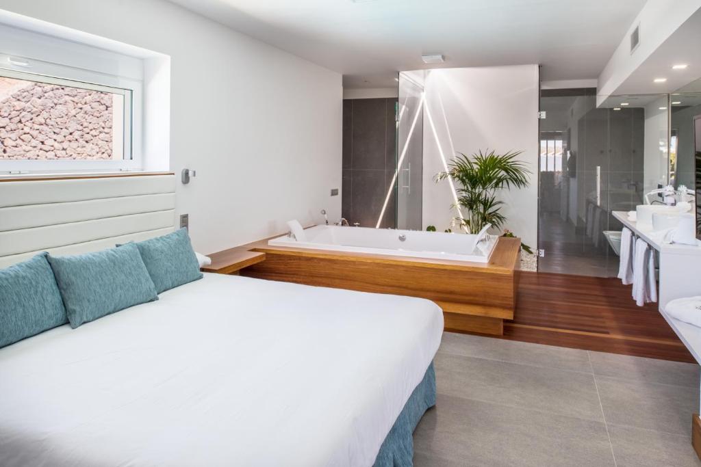 Villa Deluxe Two Bedroom