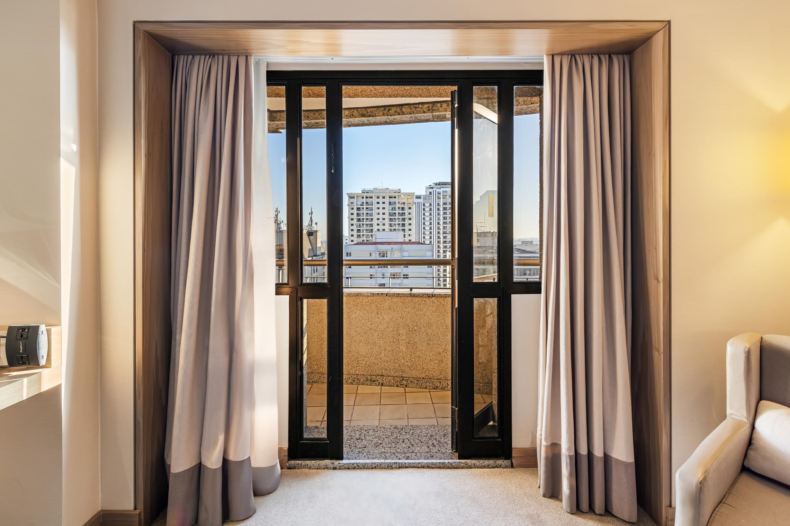 Twin Classic with Balcony