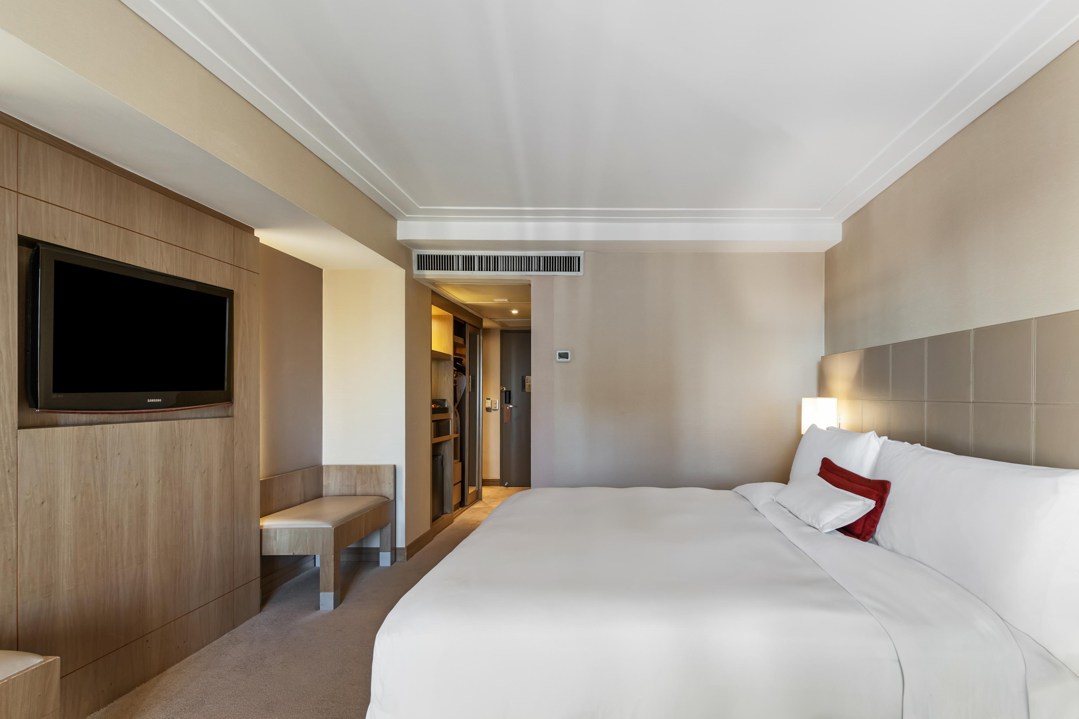 Double Classic King Bed