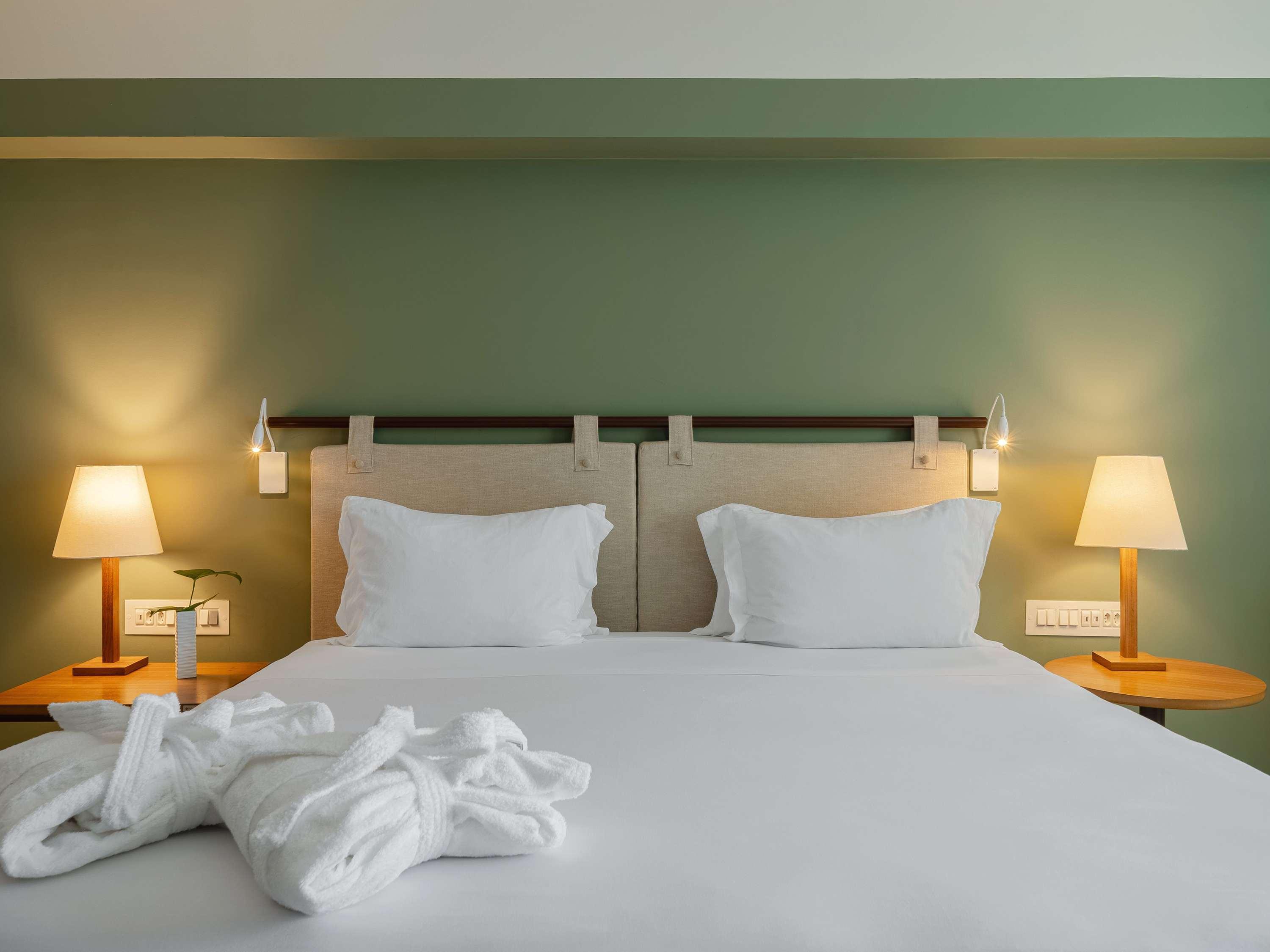 Double Executive King Bed