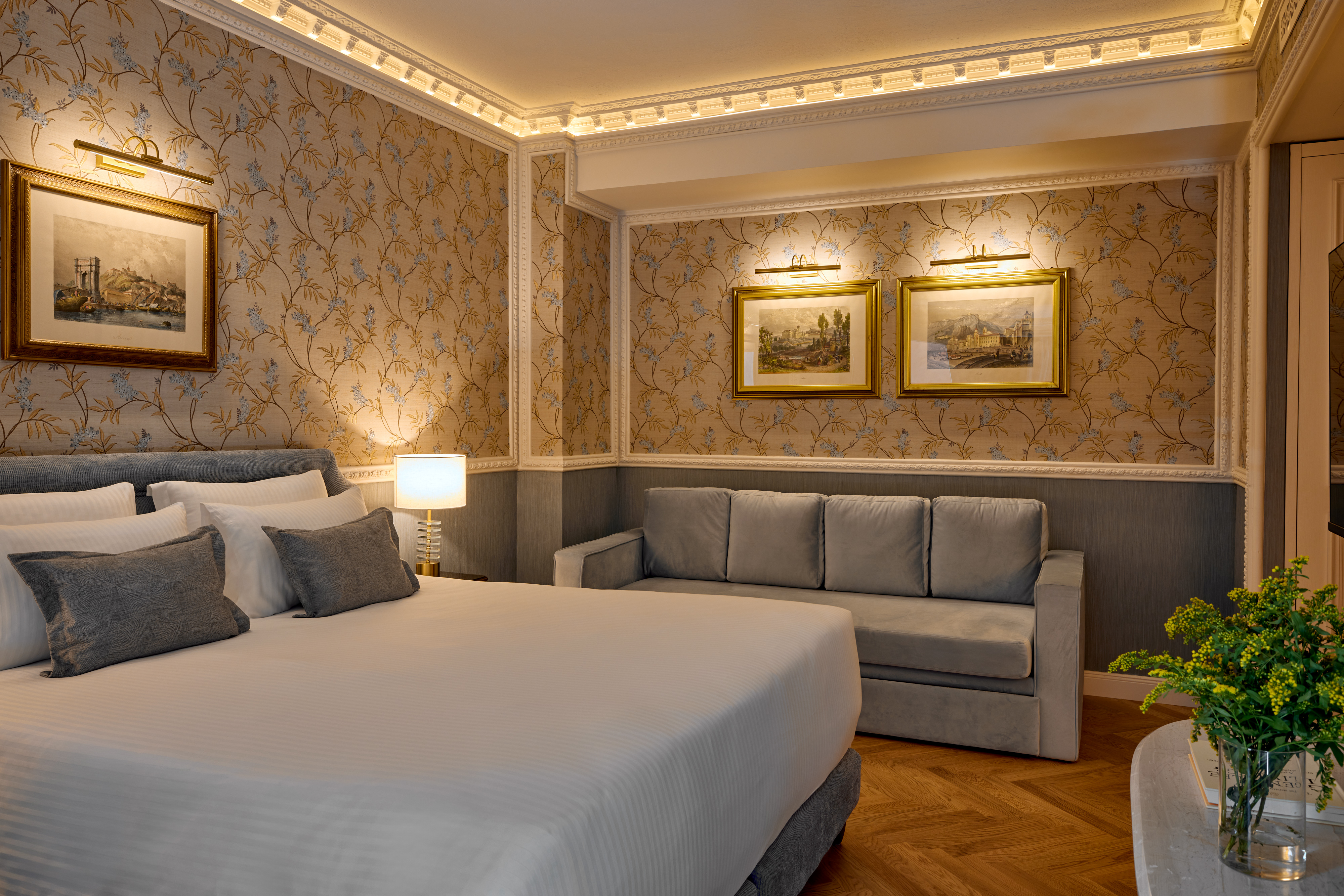 Twin Deluxe Two Beds