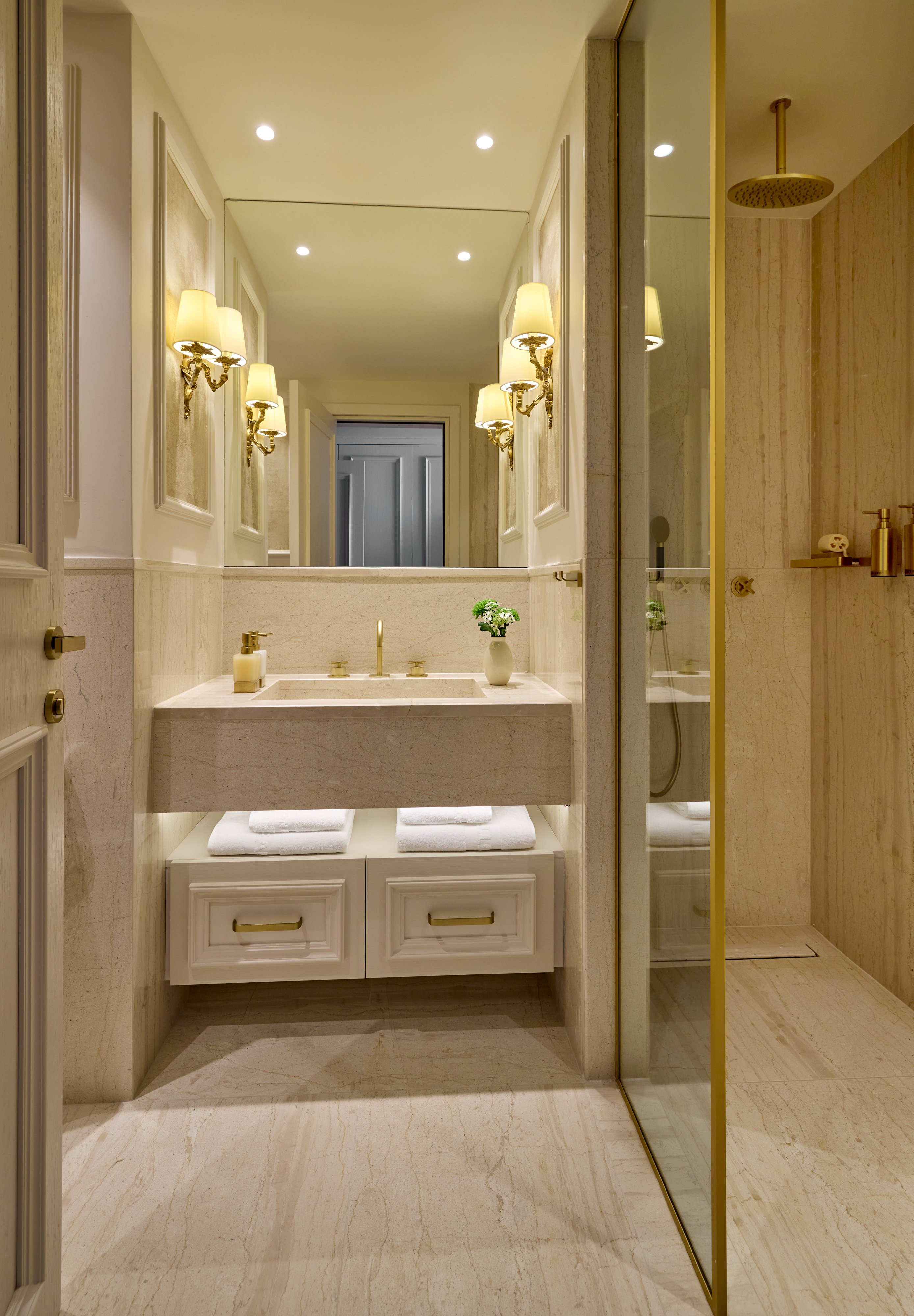 Room King Bed One Bedroom 