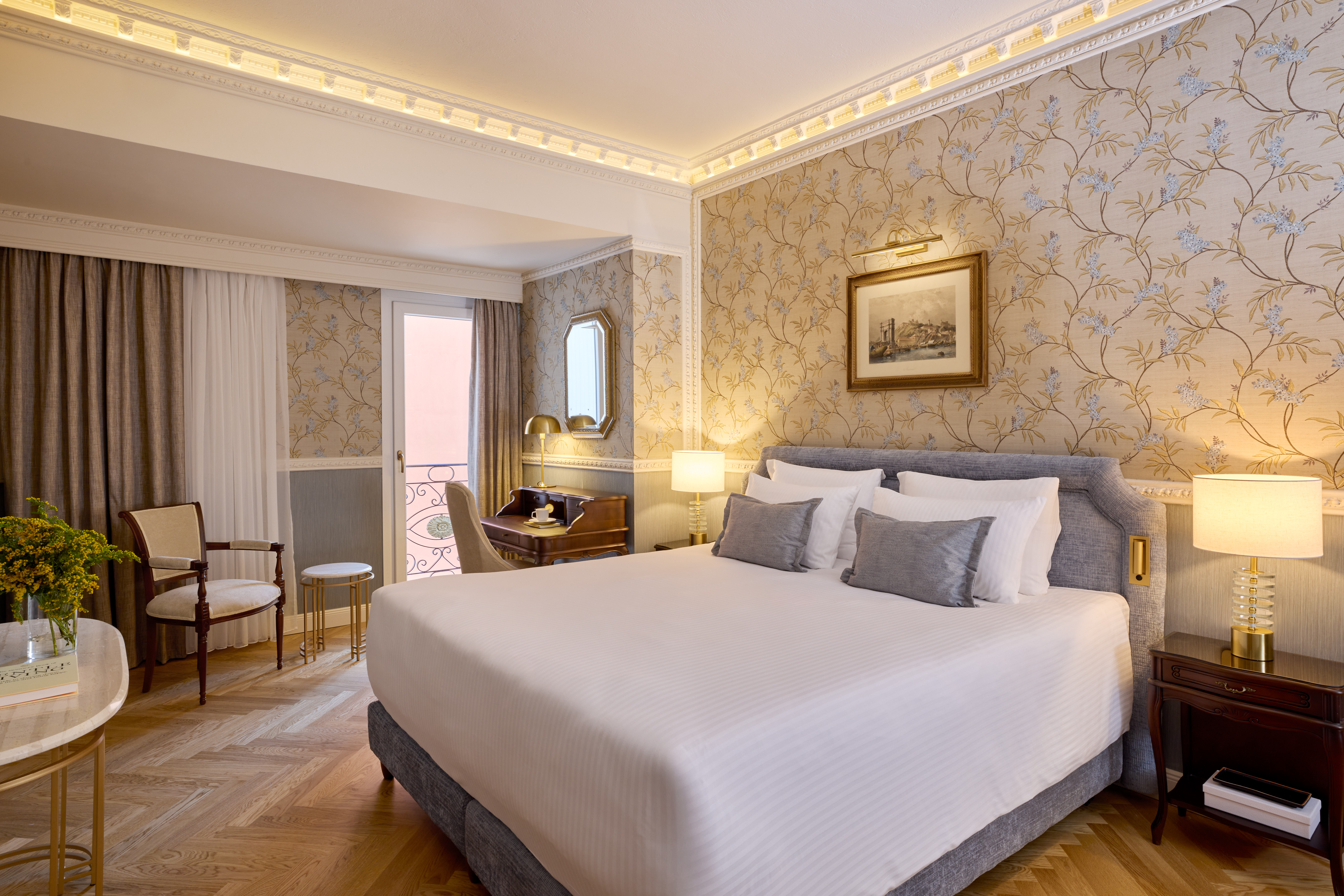 Room City View Two Beds