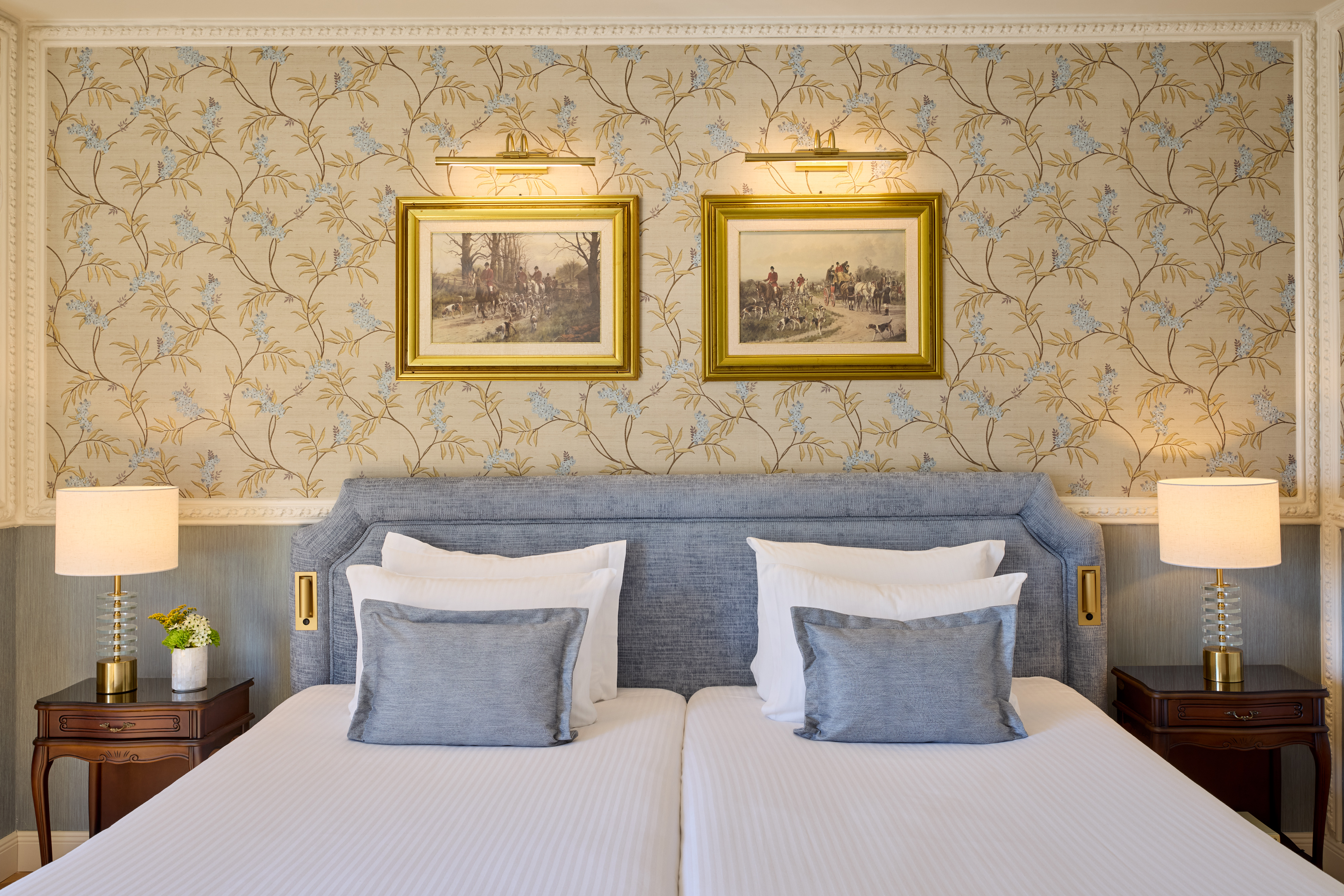 Room Deluxe with Balcony