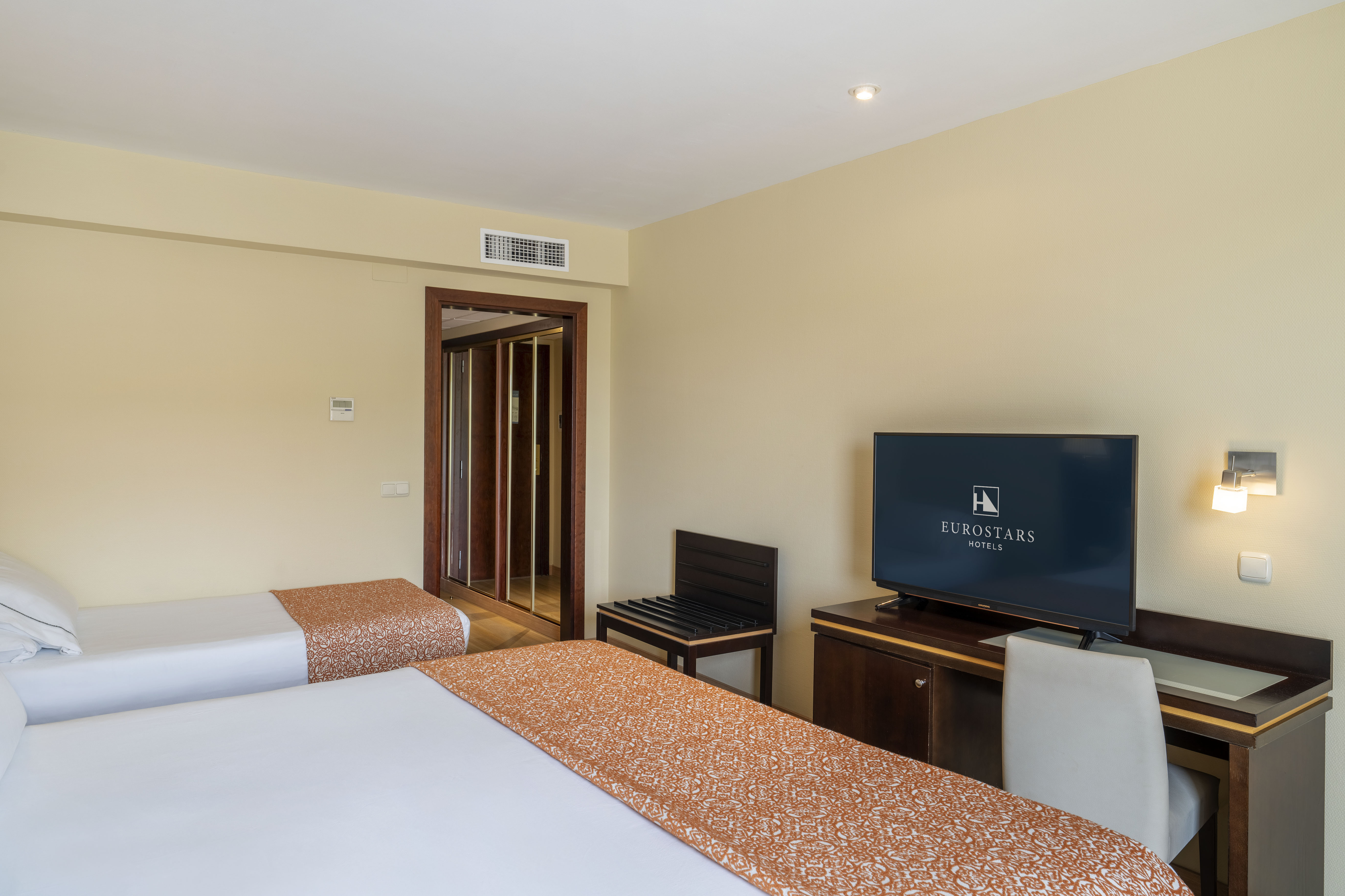 Double or Twin Standard