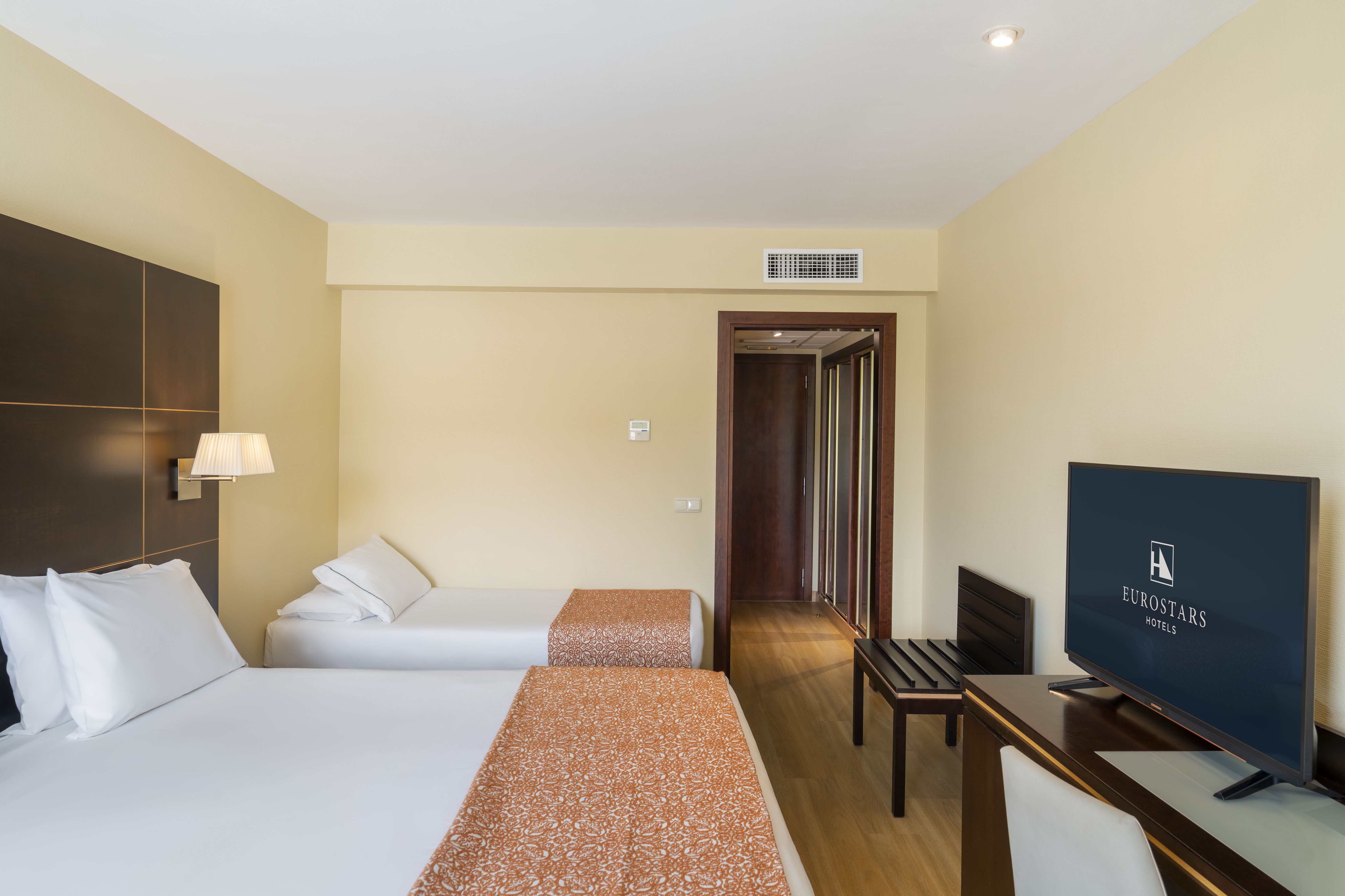 Double or Twin Standard