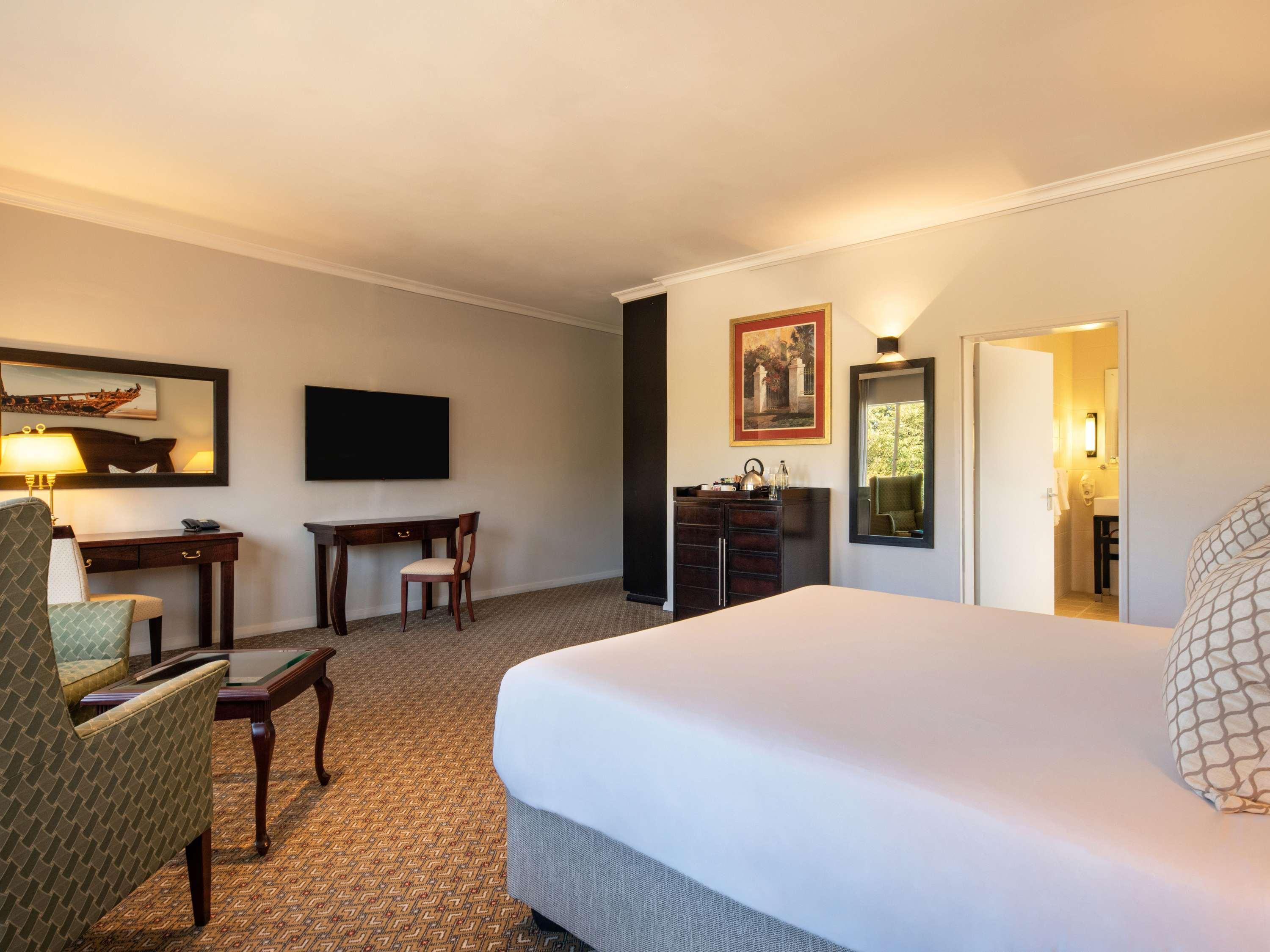 Double Deluxe King Bed