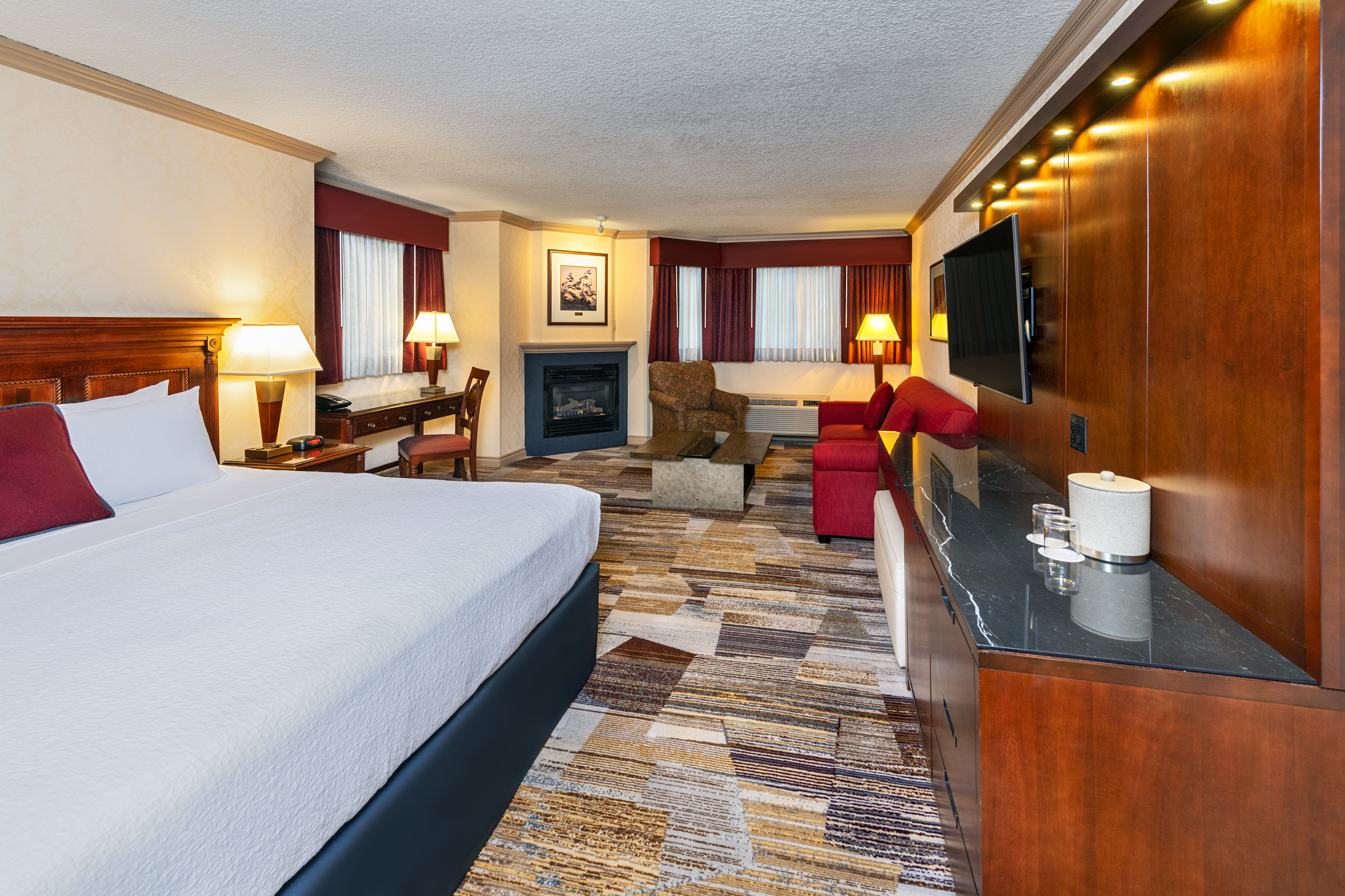 Junior Suite Deluxe King Bed