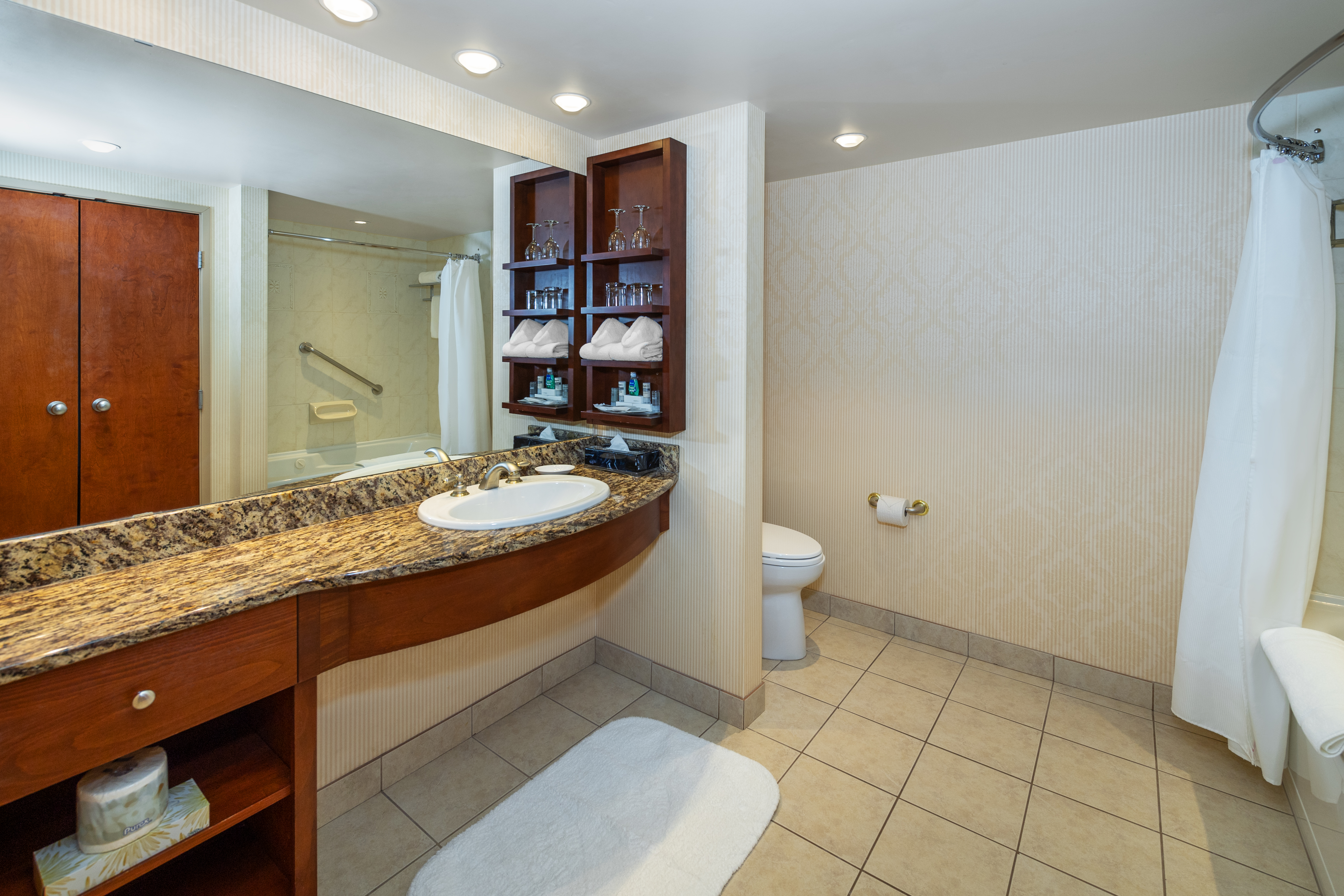 Junior Suite Deluxe King Bed