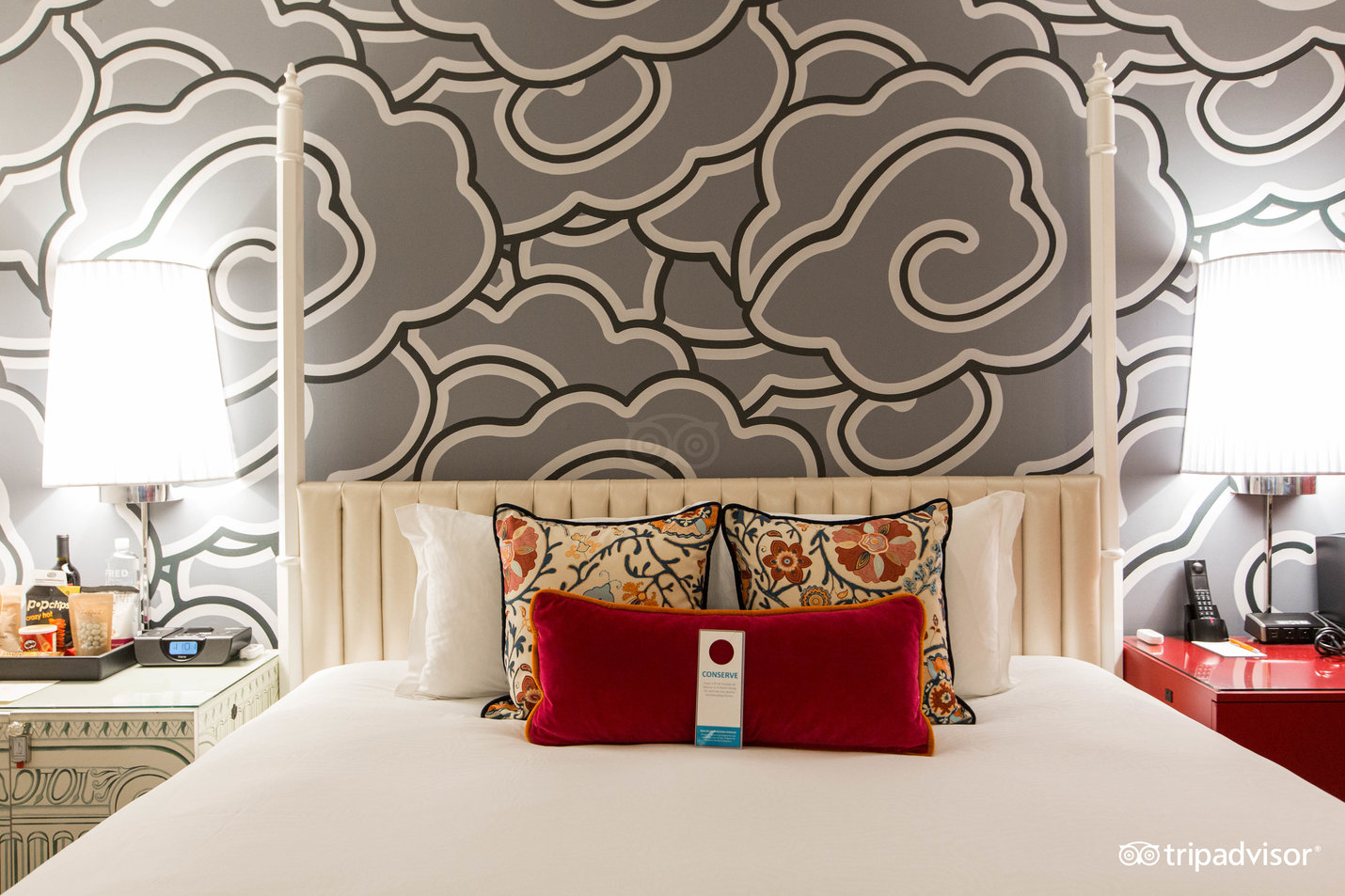 Double Deluxe King Bed