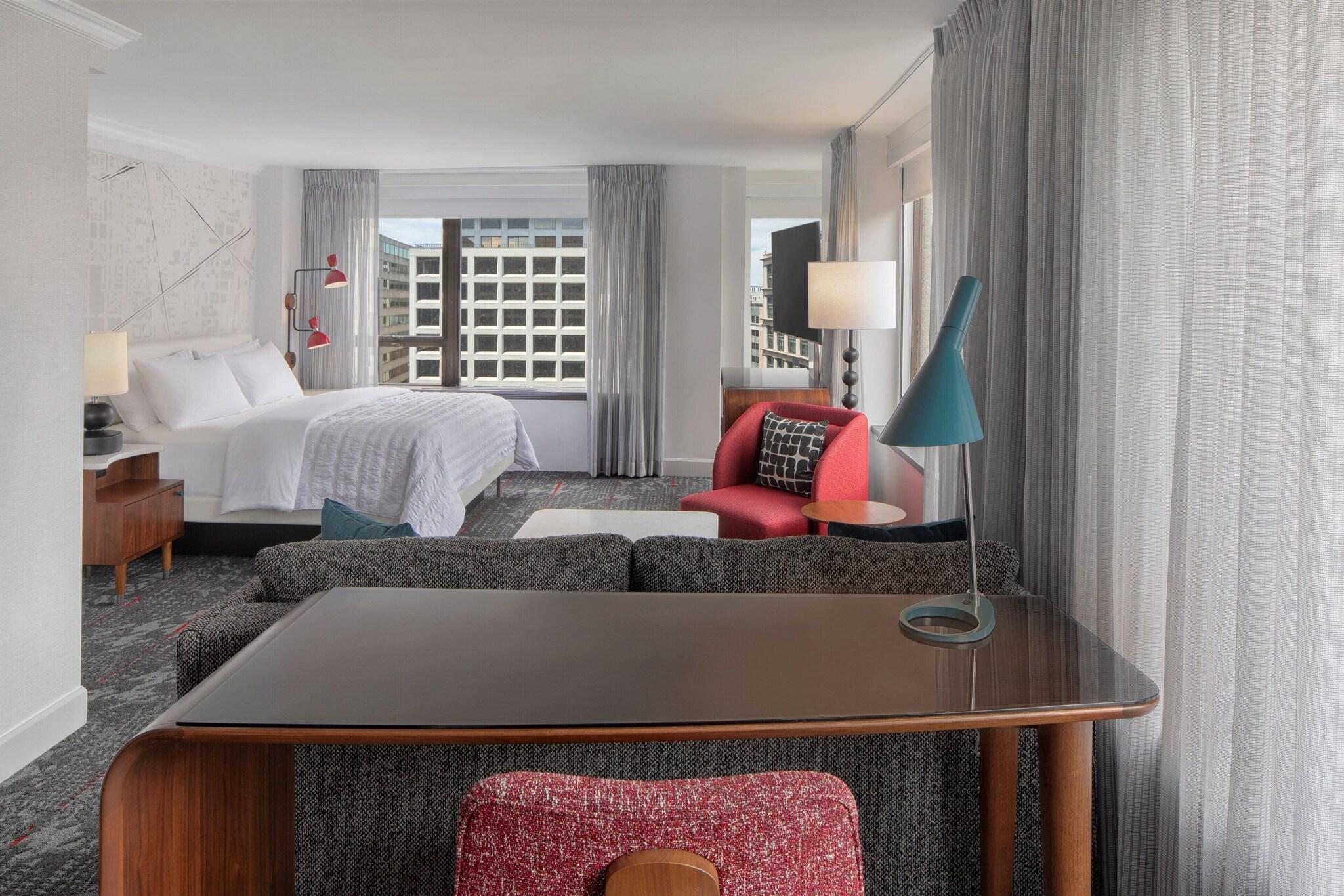 Junior Suite City View King Bed