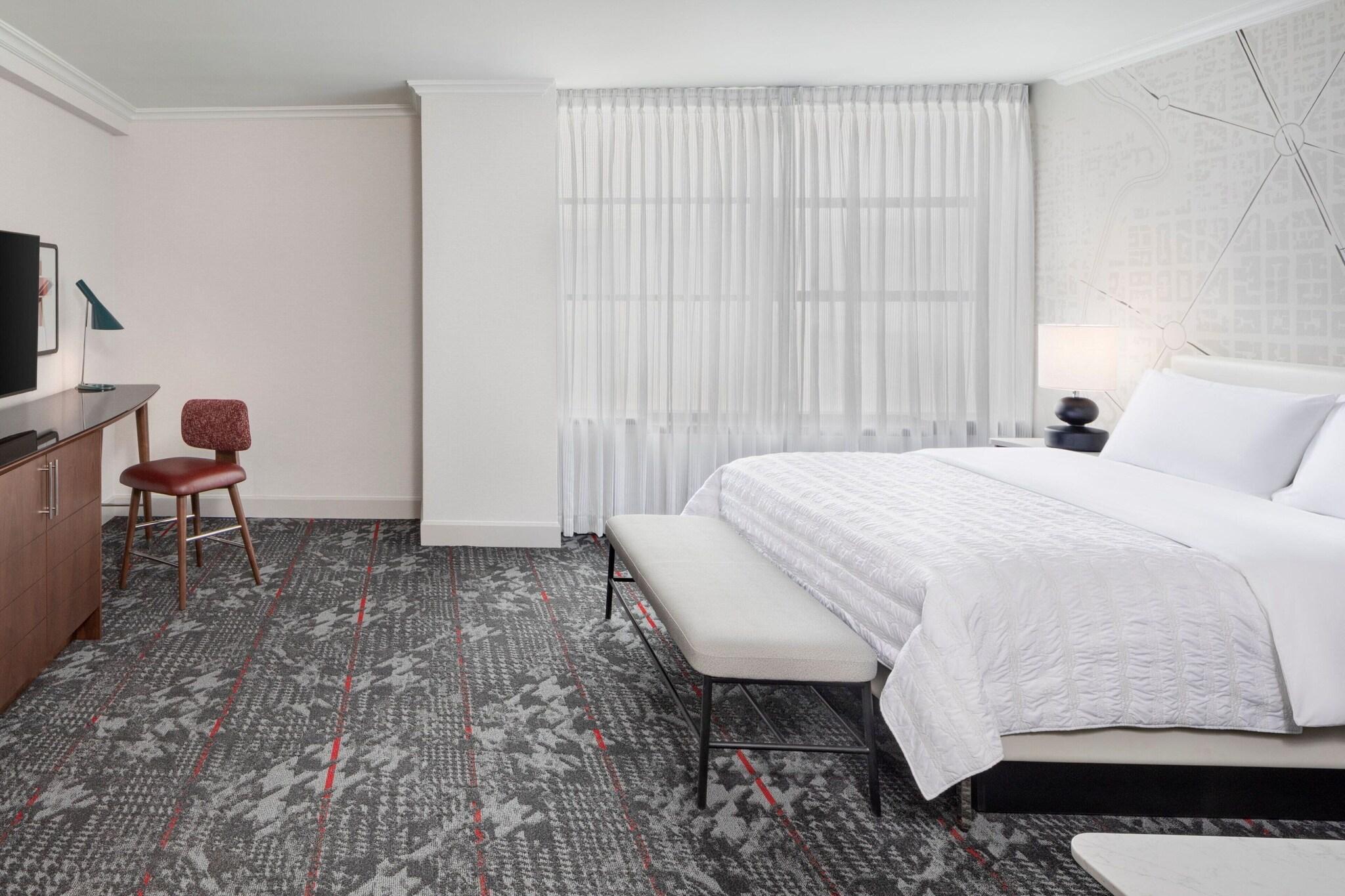 Junior Suite City View King Bed