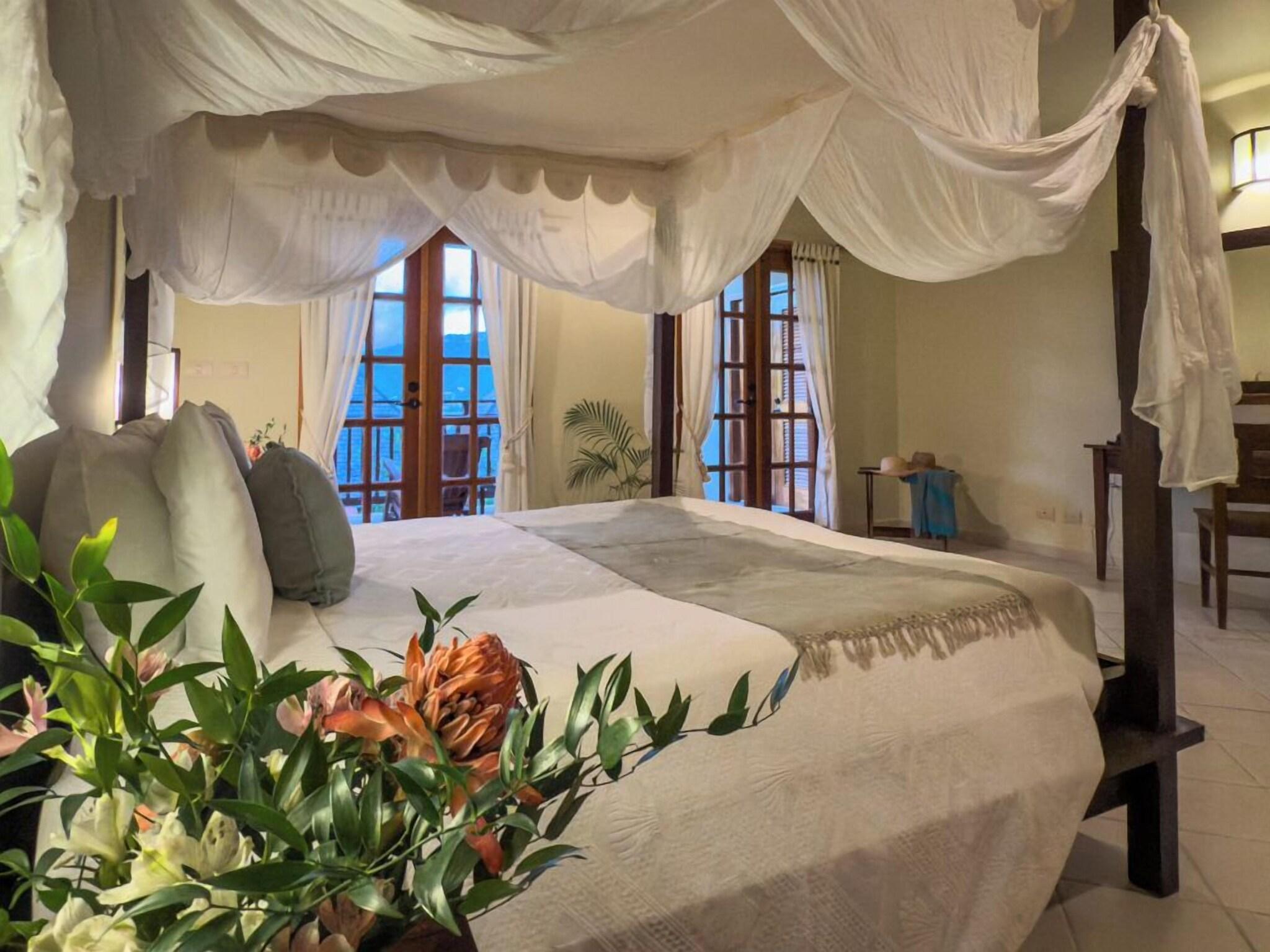 Suite with Kitchenette with Views