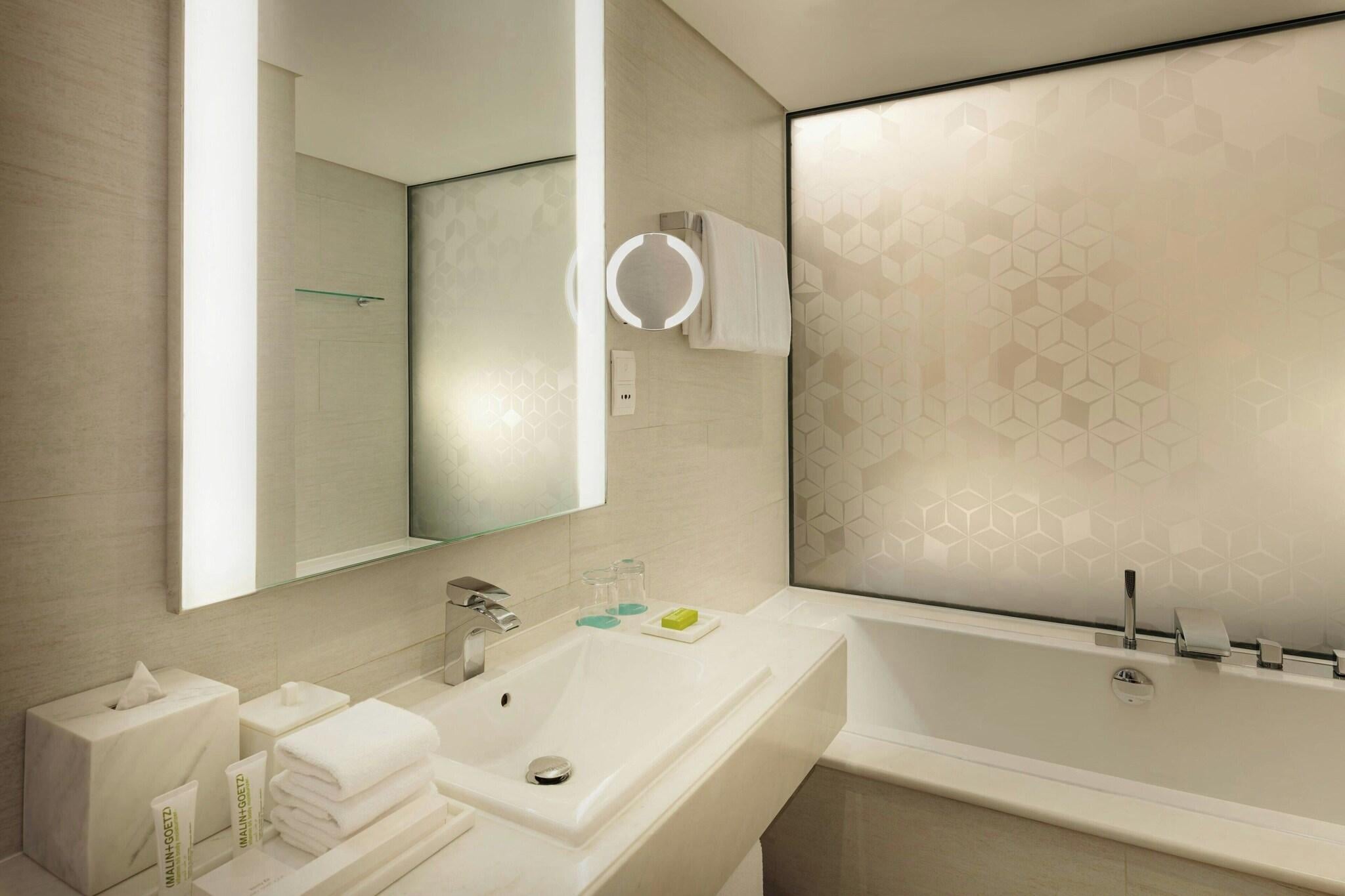 Double Superior King Bed