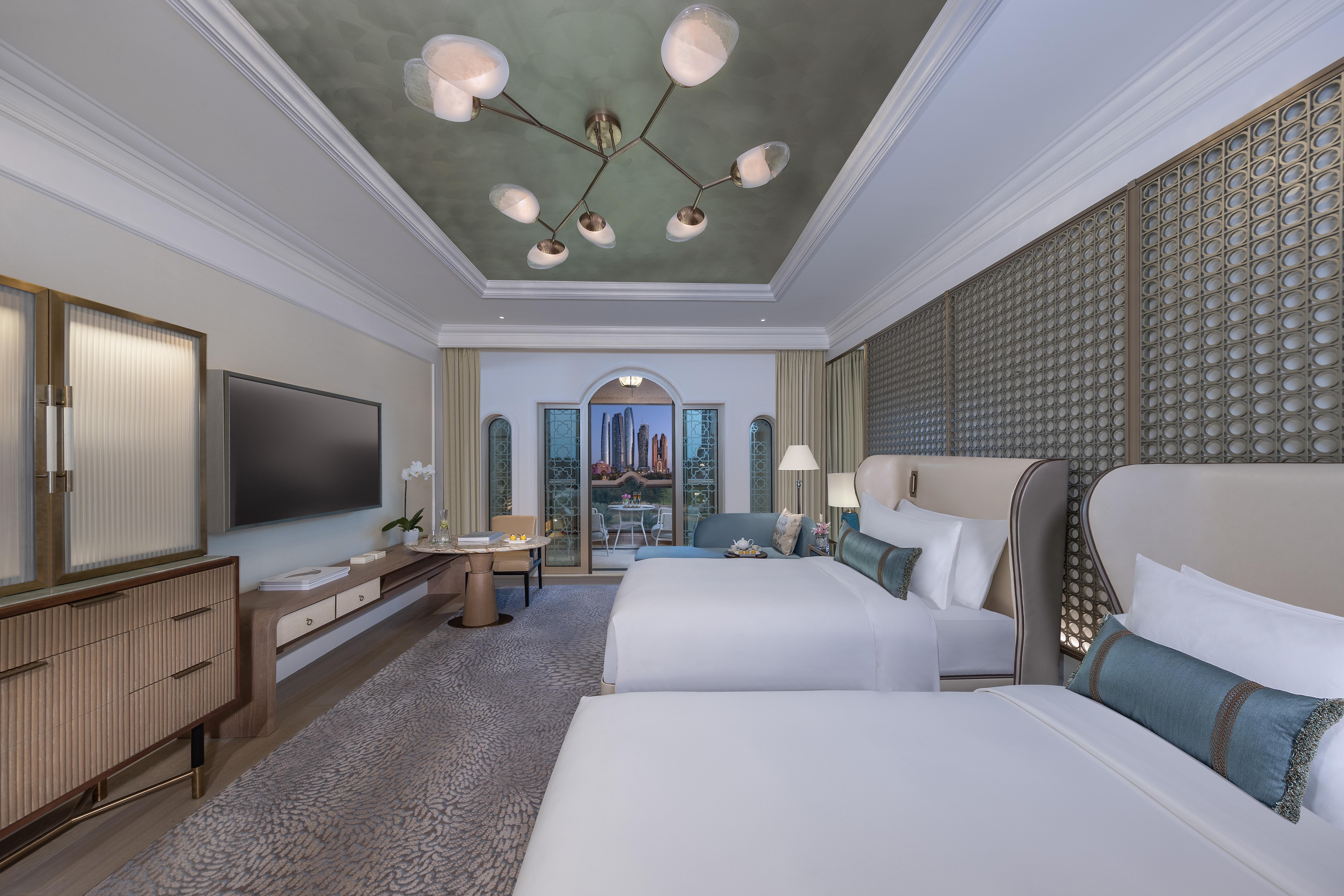 Twin Deluxe City View