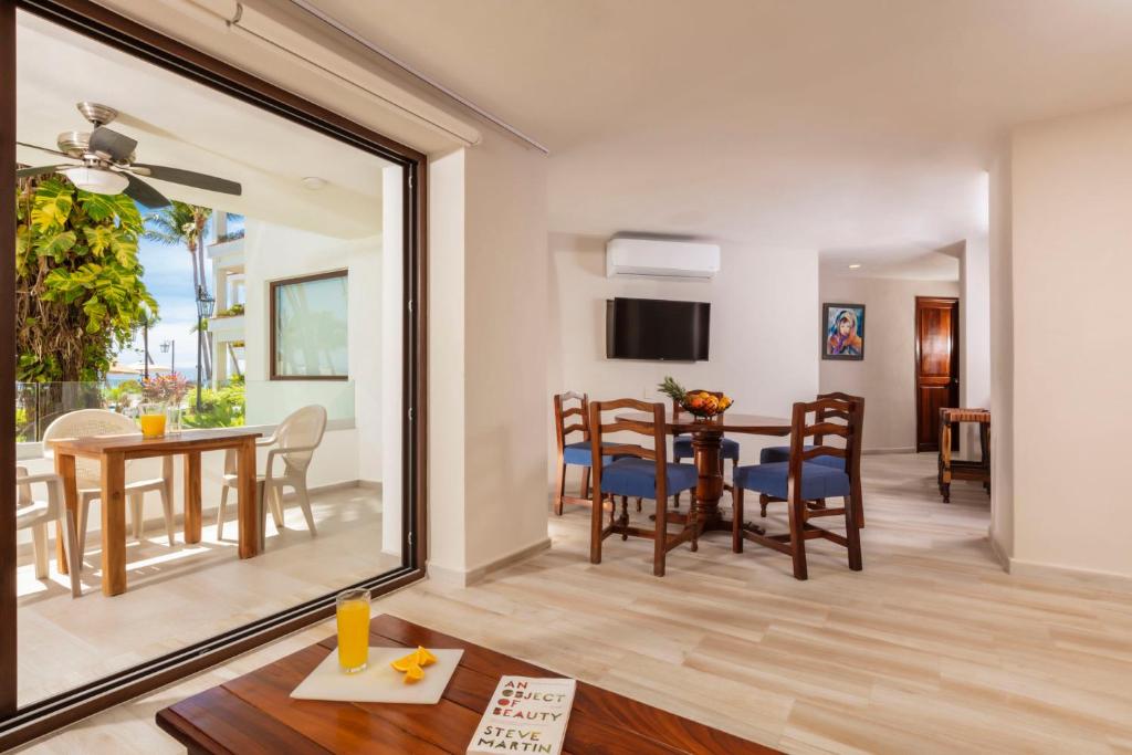 Suite Deluxe Two Bedroom