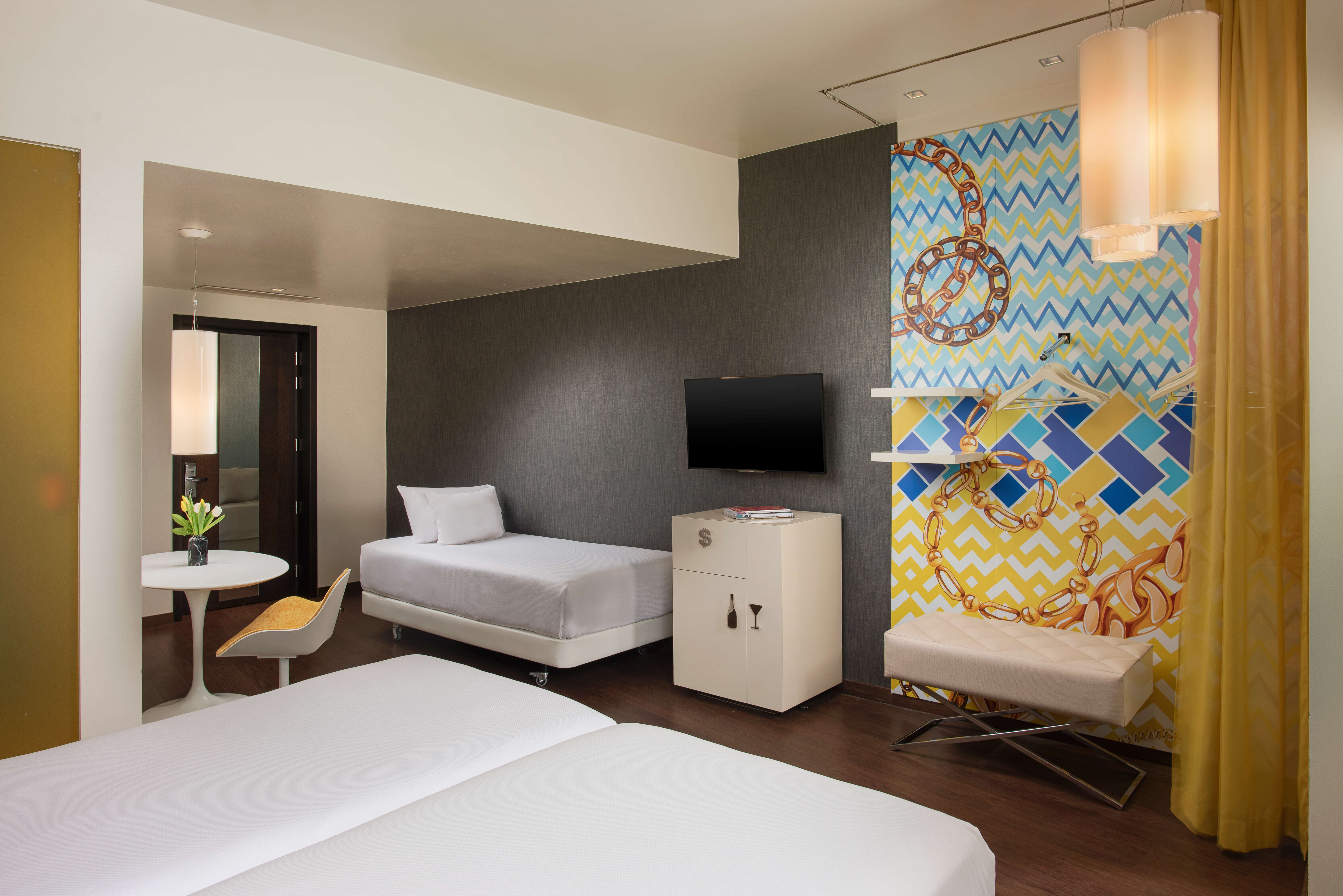 Family Room Capacity 2