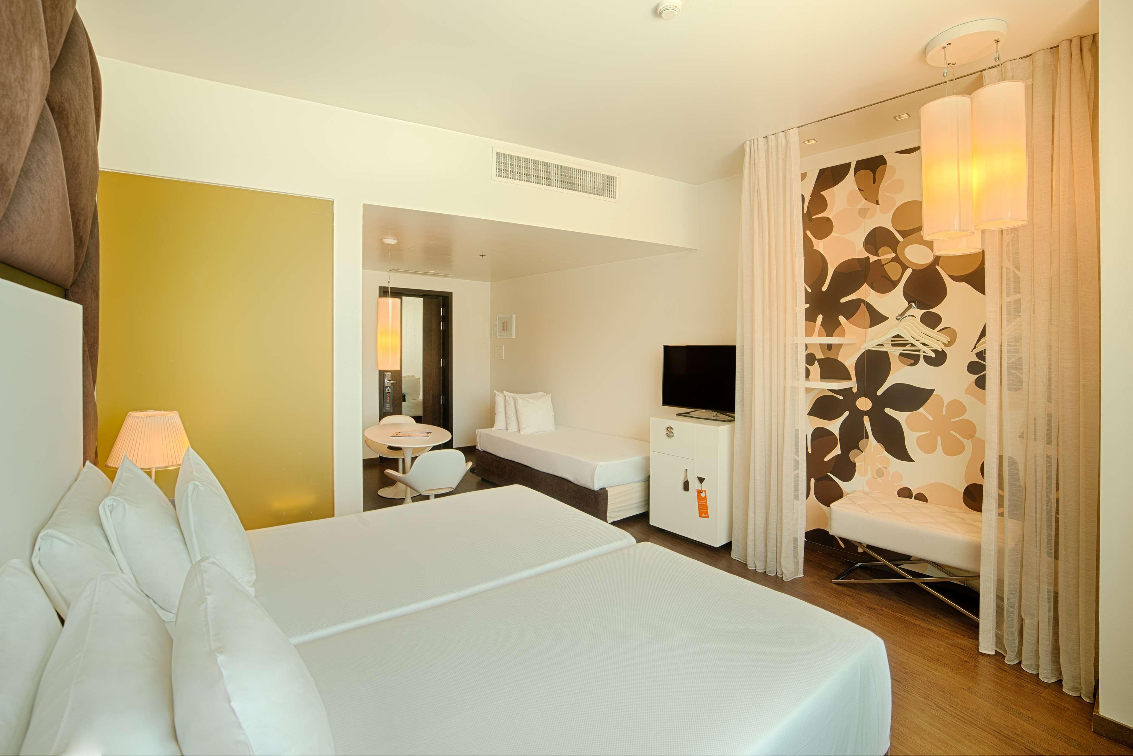 Family Room Capacity 3