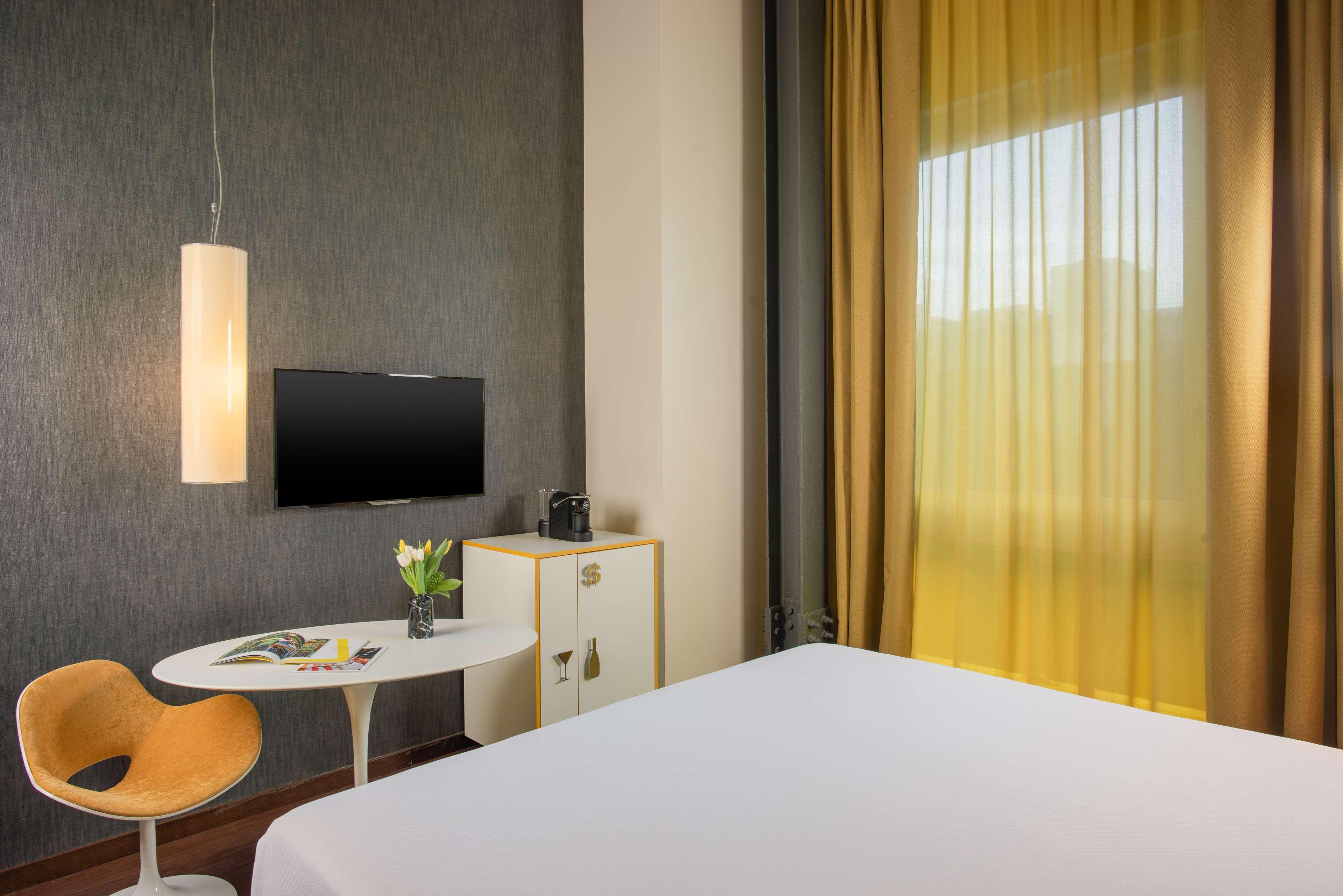 Double Single Premium