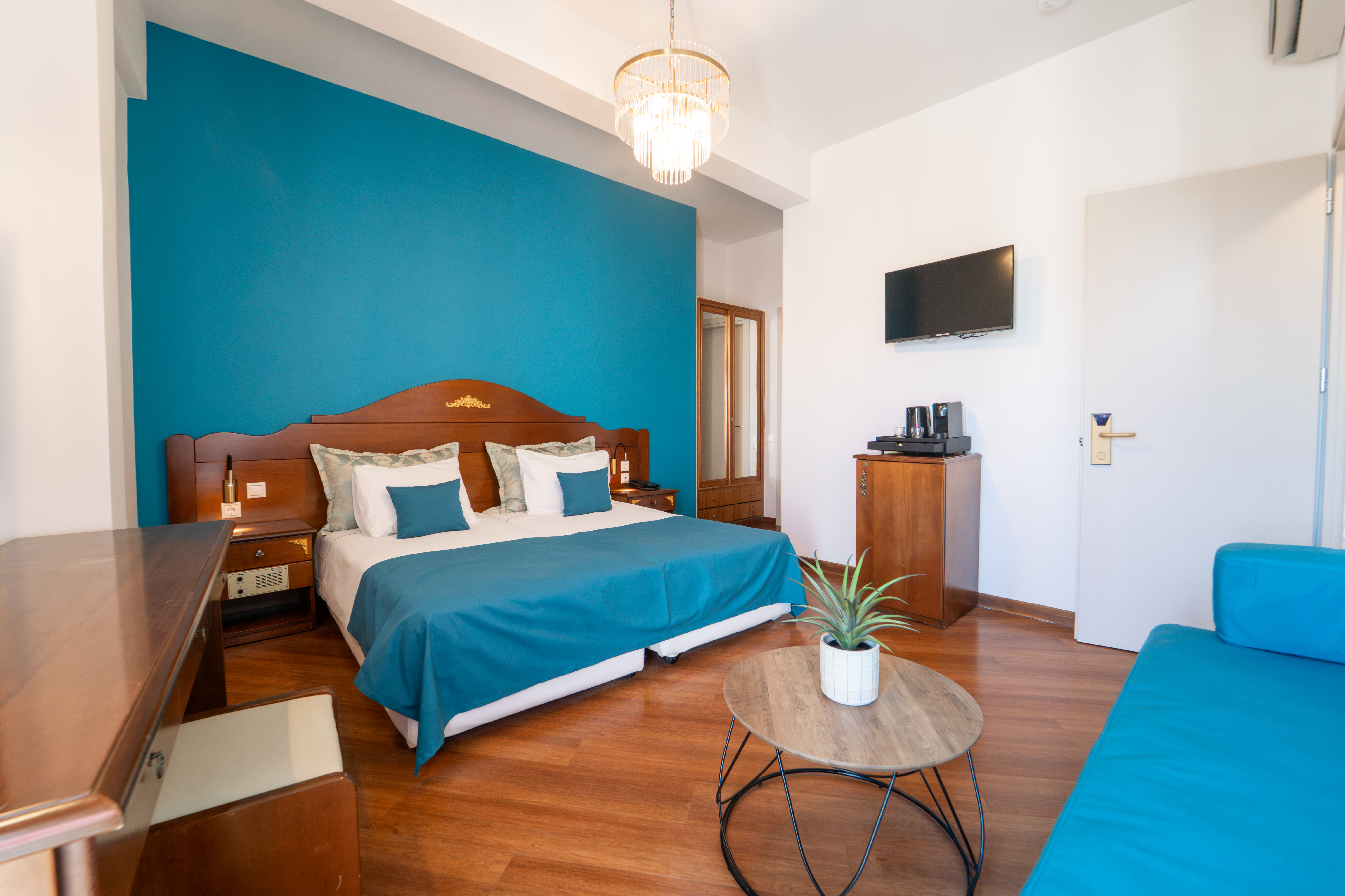 Double or Twin Deluxe