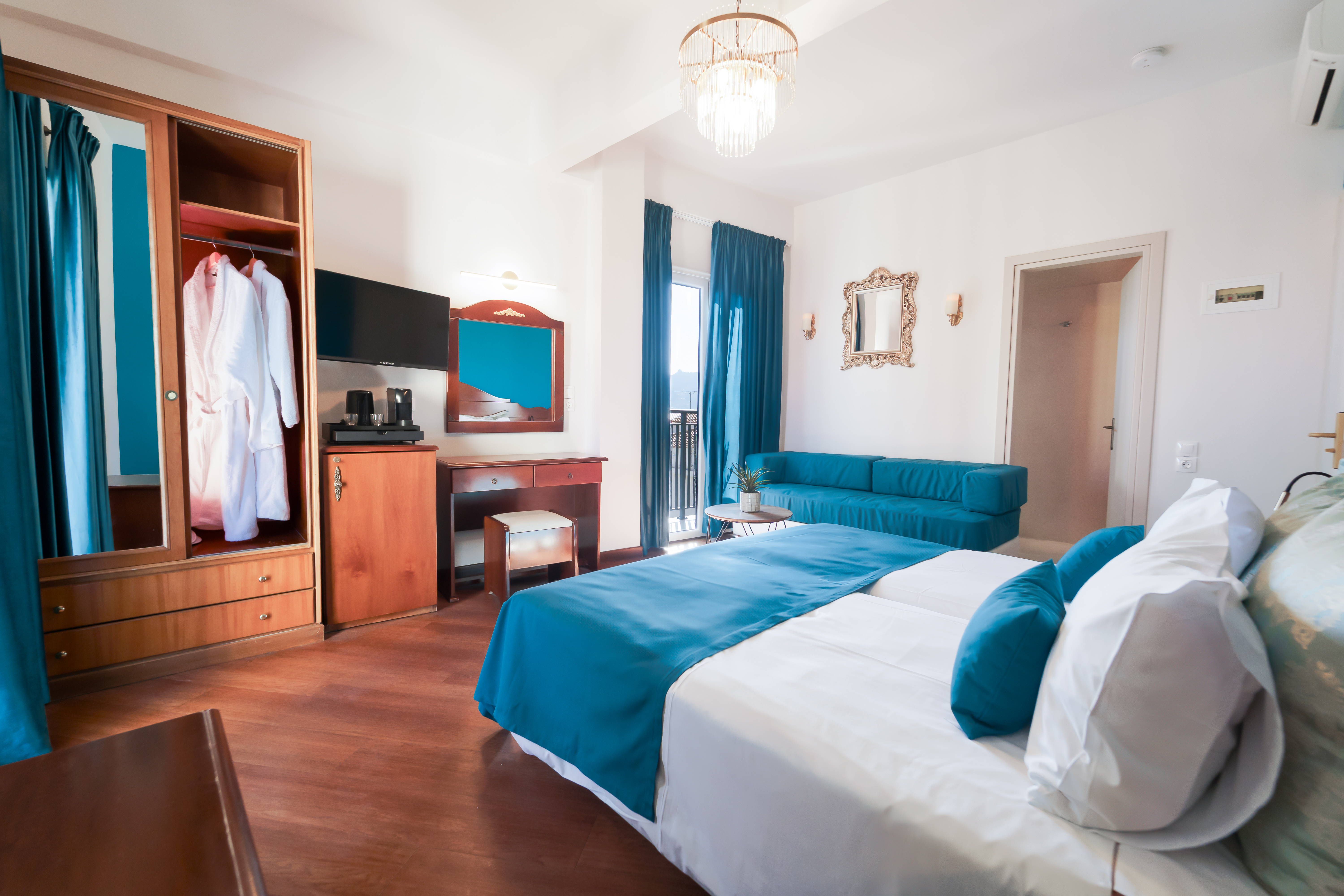 Double or Twin Deluxe