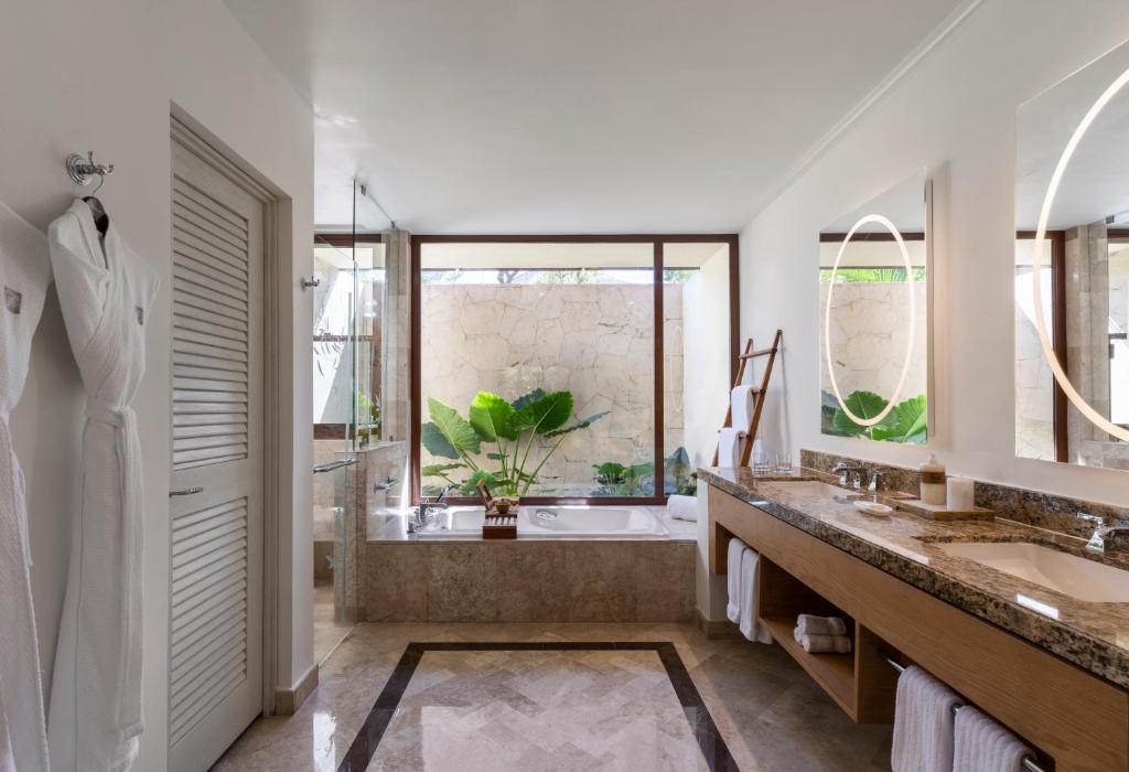 Suite Two Queen Beds