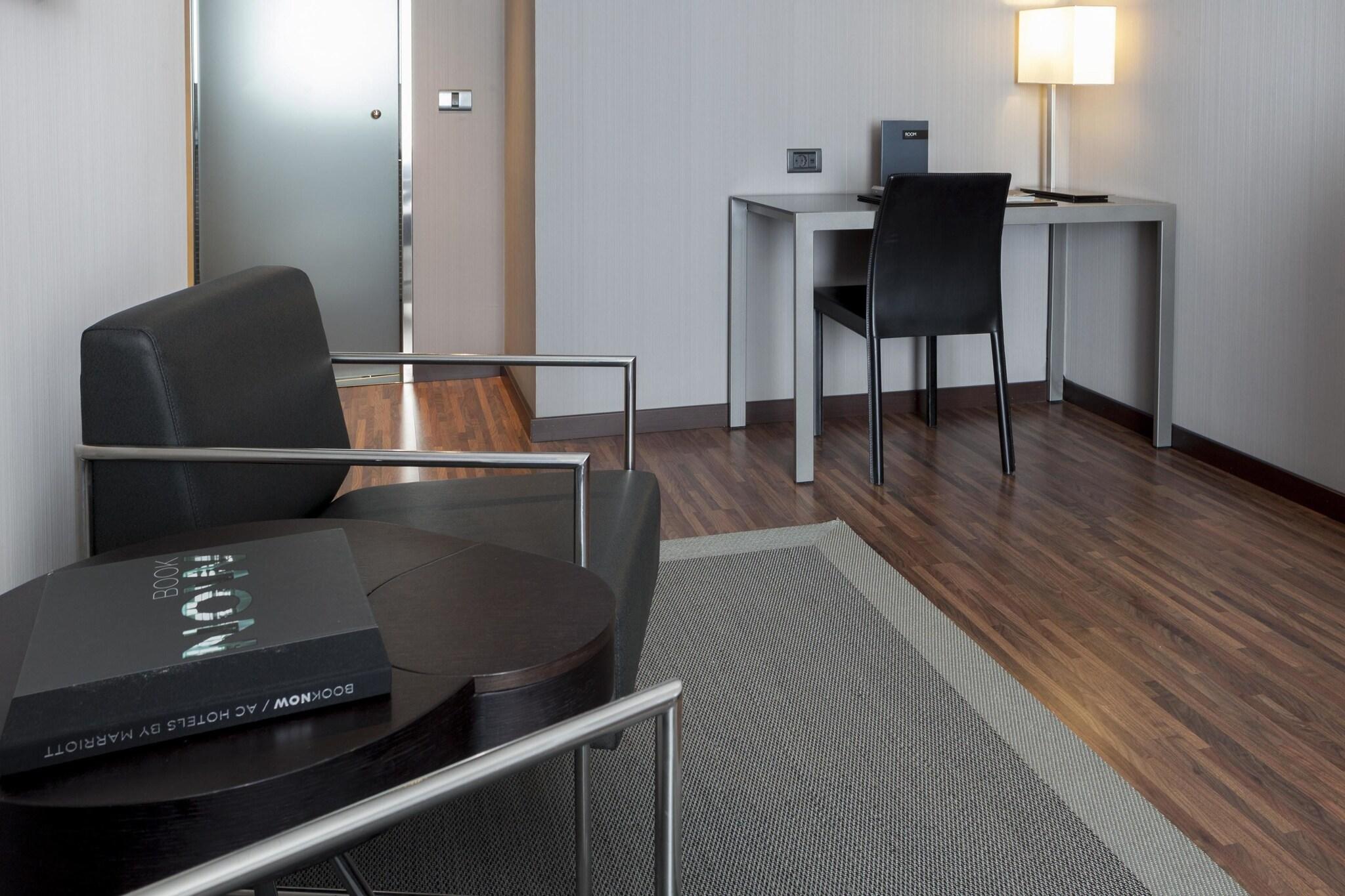 Double Superior King Bed