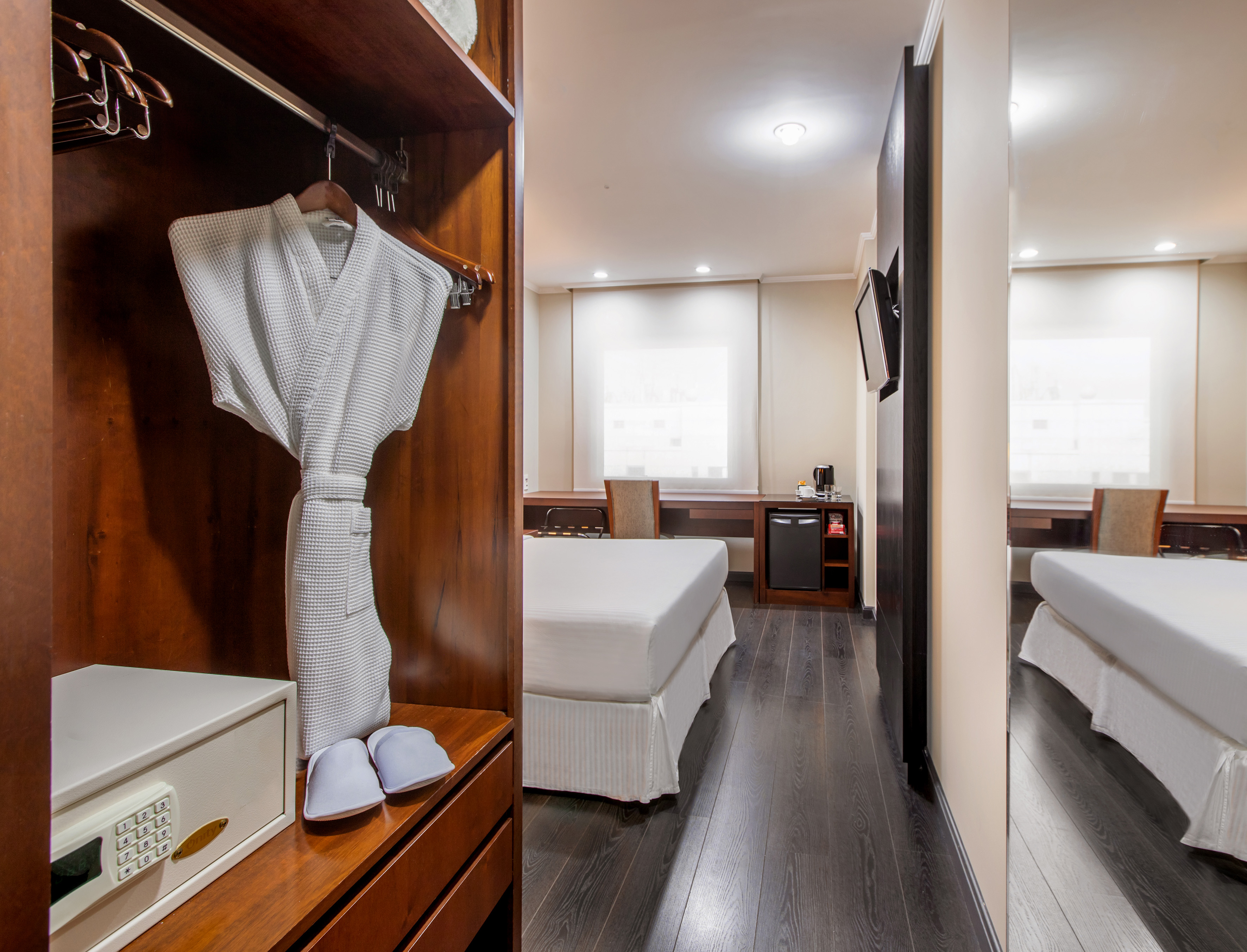 Double Premium Queen Bed