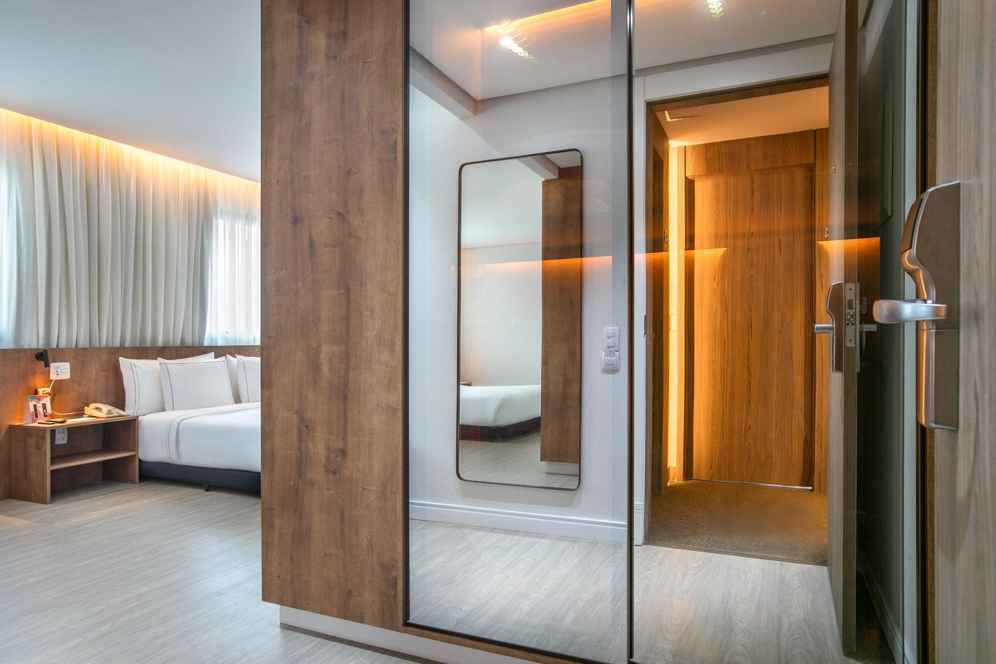 Double or Twin Accessible