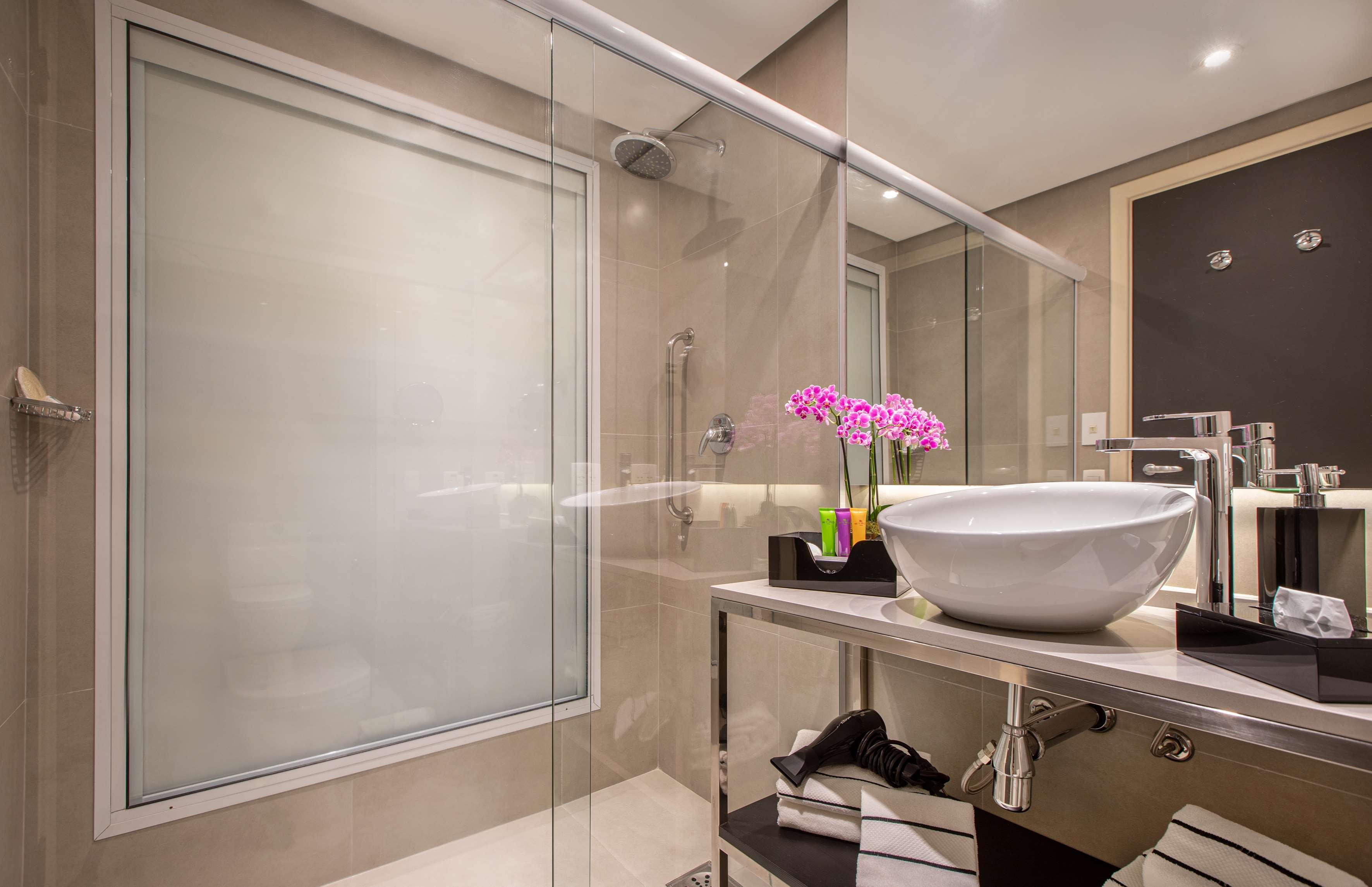 Double Queen Size Bed