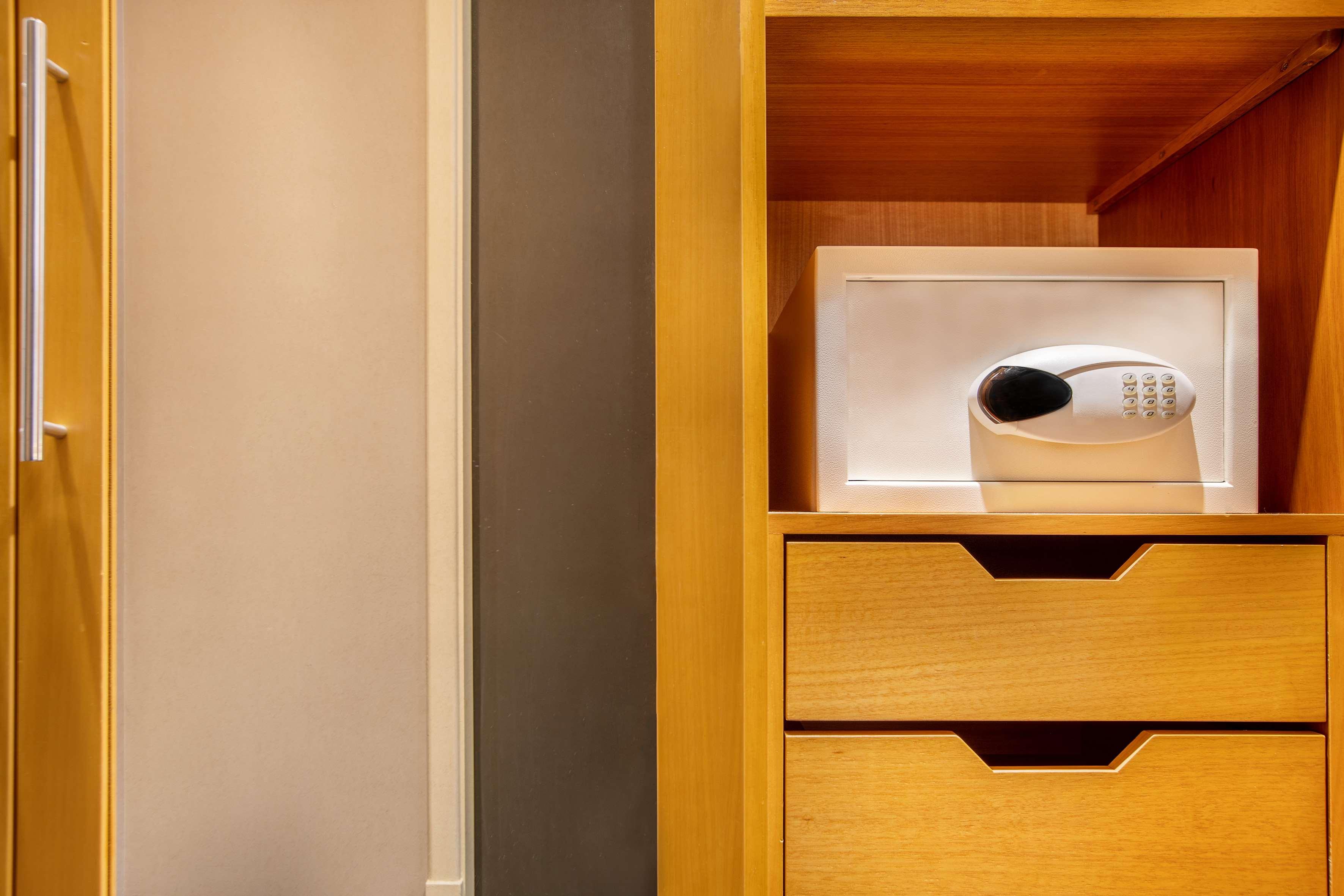 Double Queen Size Bed